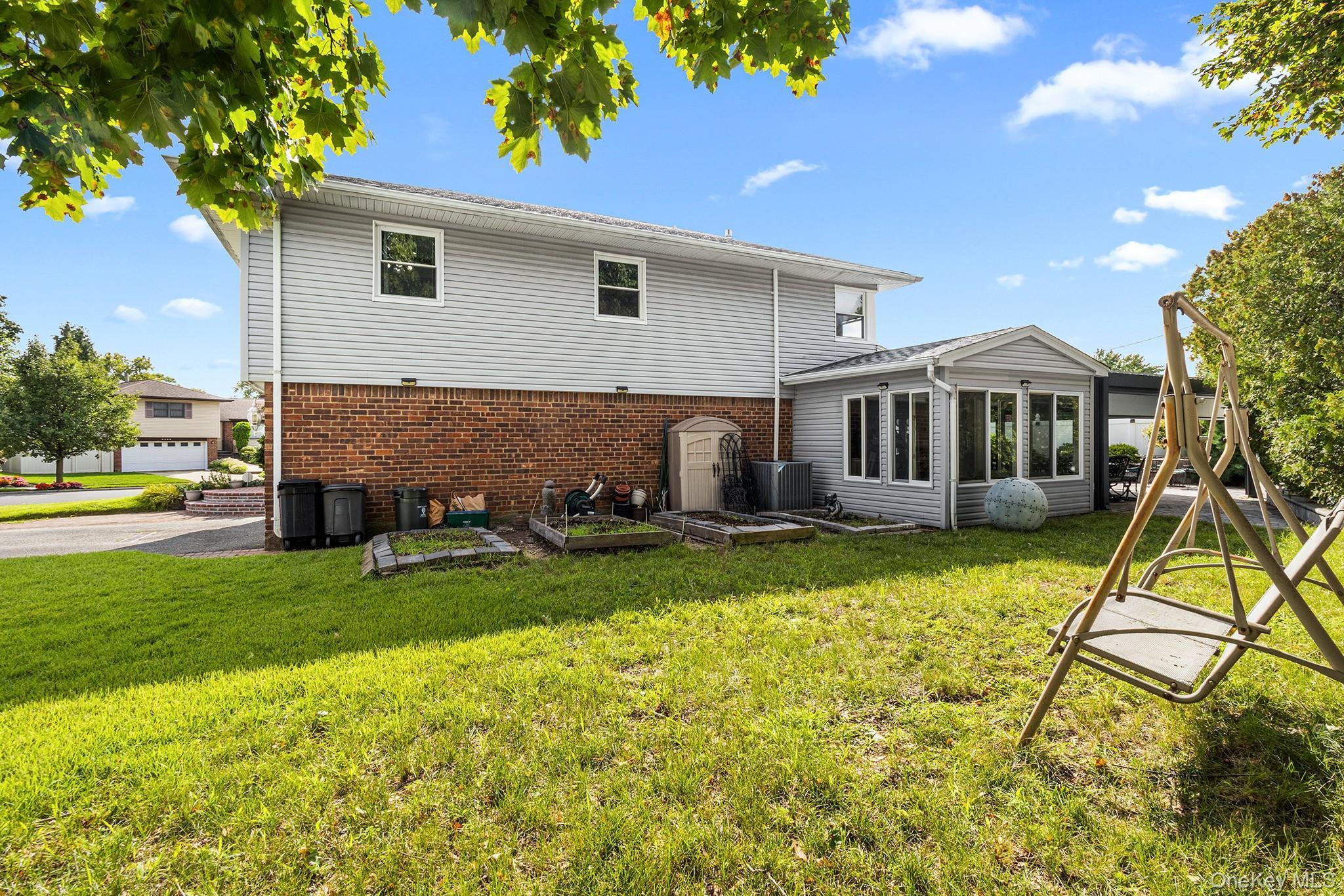 Single Family Adele Court  Nassau County, NY 11793, MLS-1048290-34