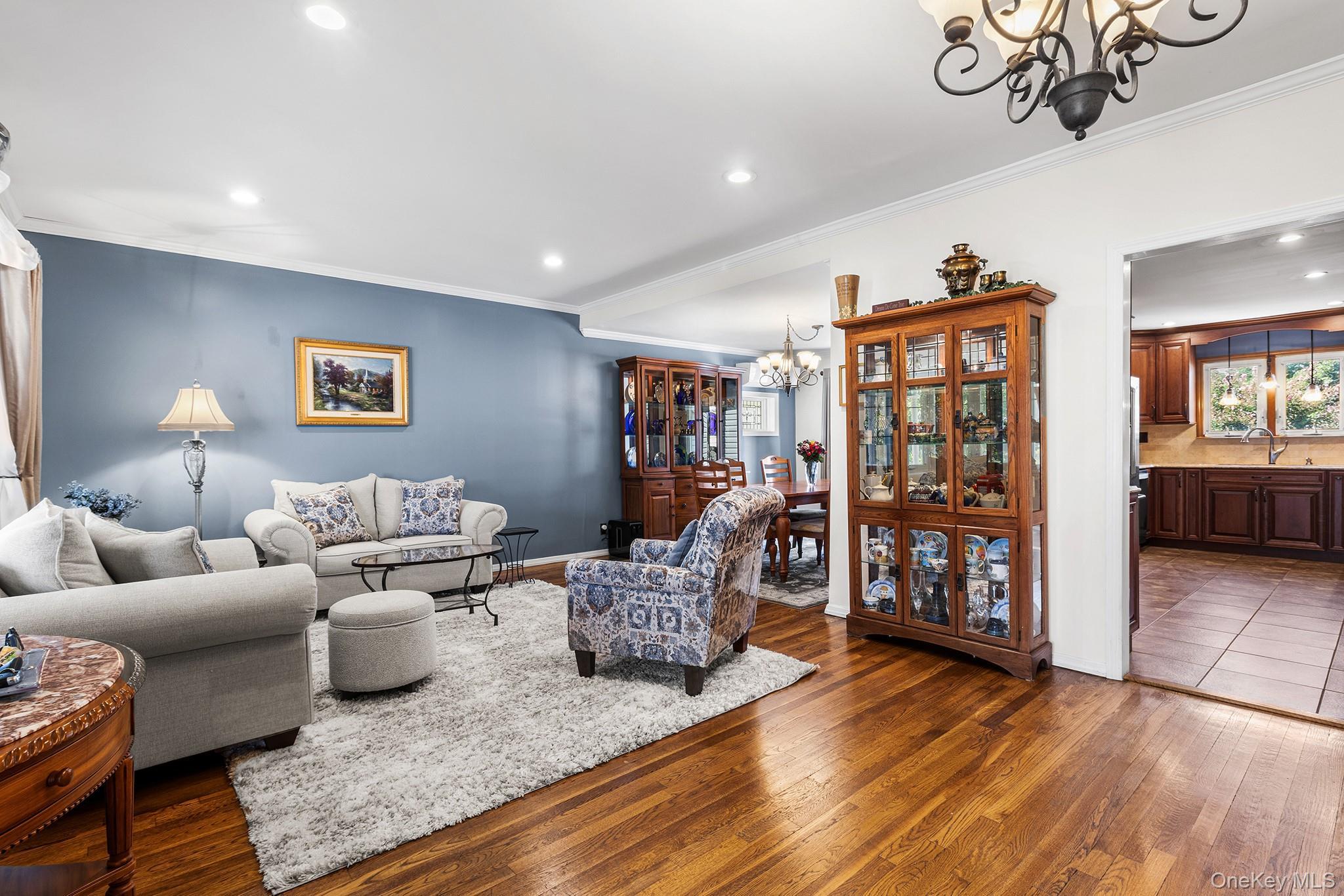 Single Family Adele Court  Nassau County, NY 11793, MLS-1048290-7