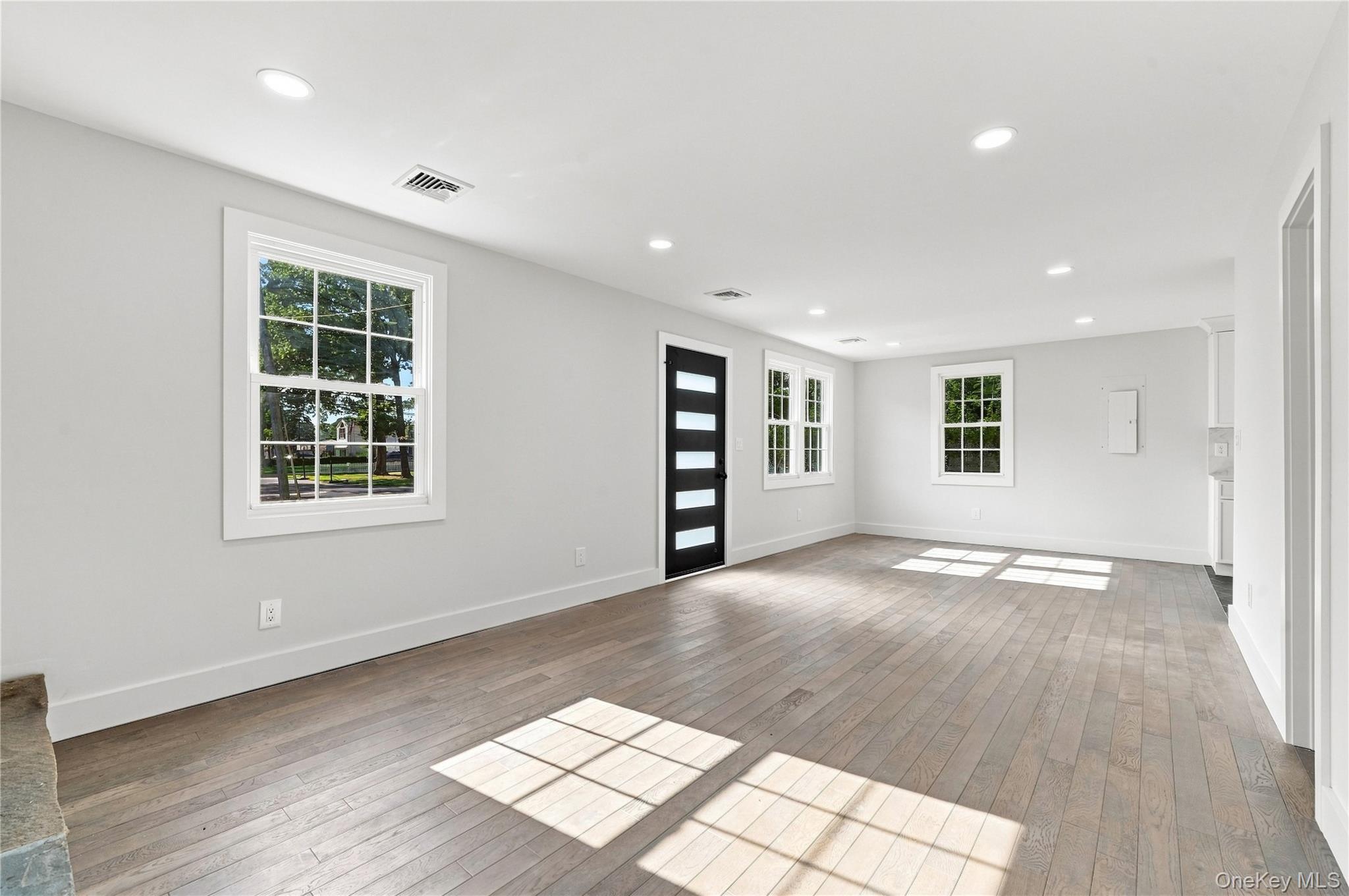 Single Family Campbell Lane  Suffolk County, NY 11730, MLS-1048295-12