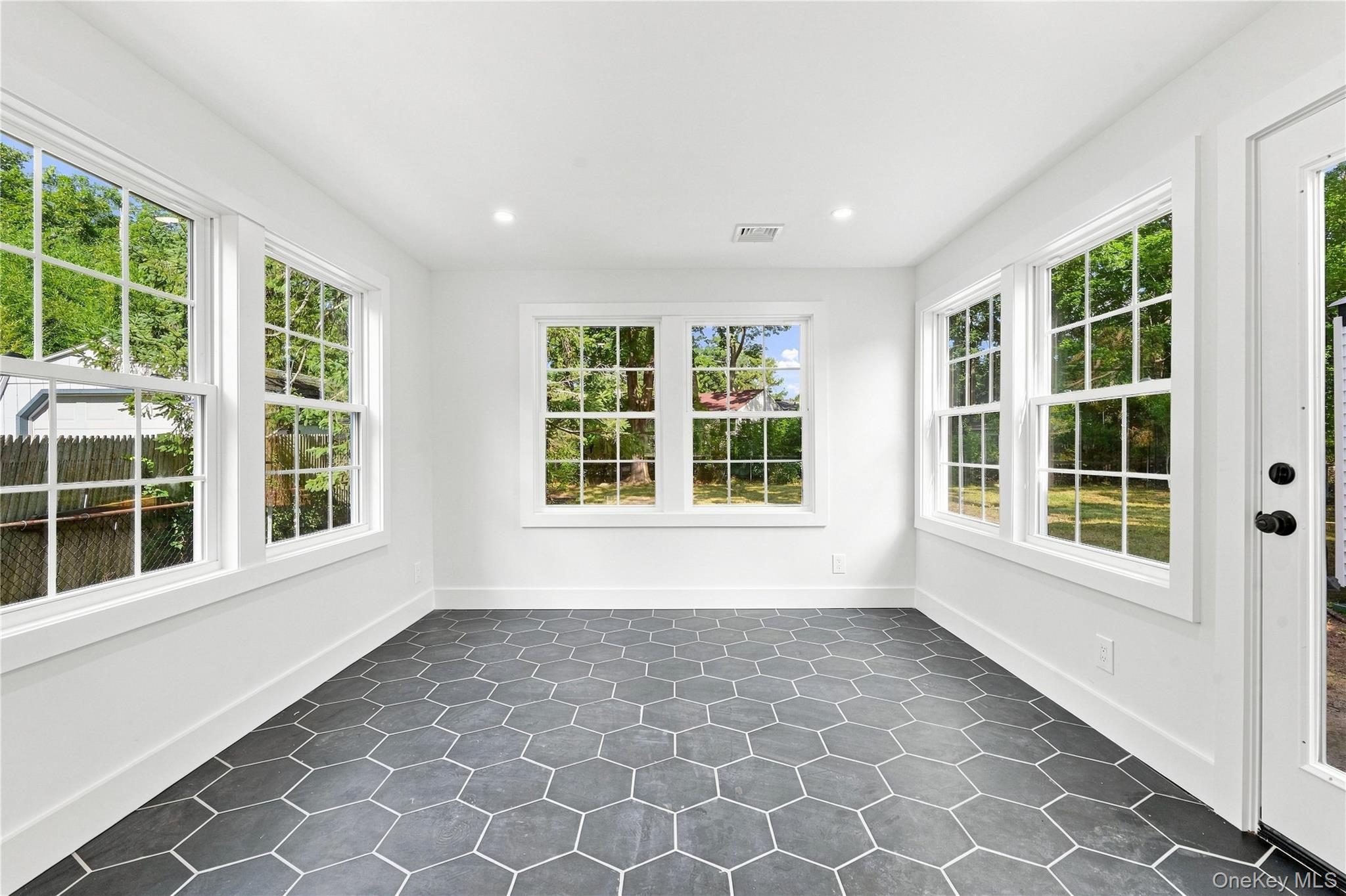 Single Family Campbell Lane  Suffolk County, NY 11730, MLS-1048295-13
