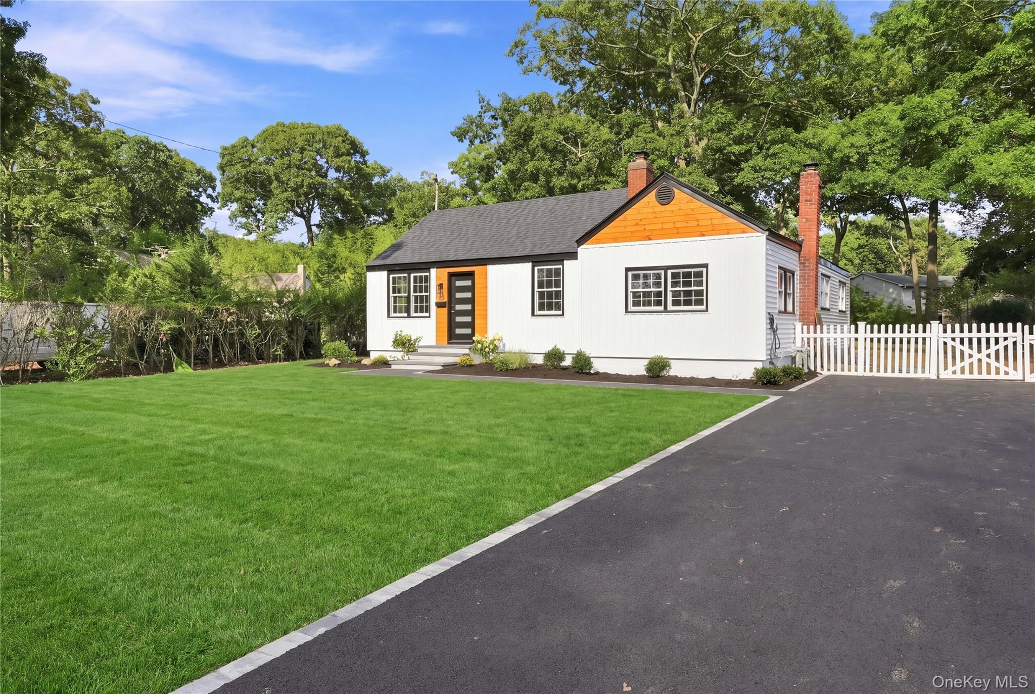 Single Family Campbell Lane  Suffolk County, NY 11730, MLS-1048295-2