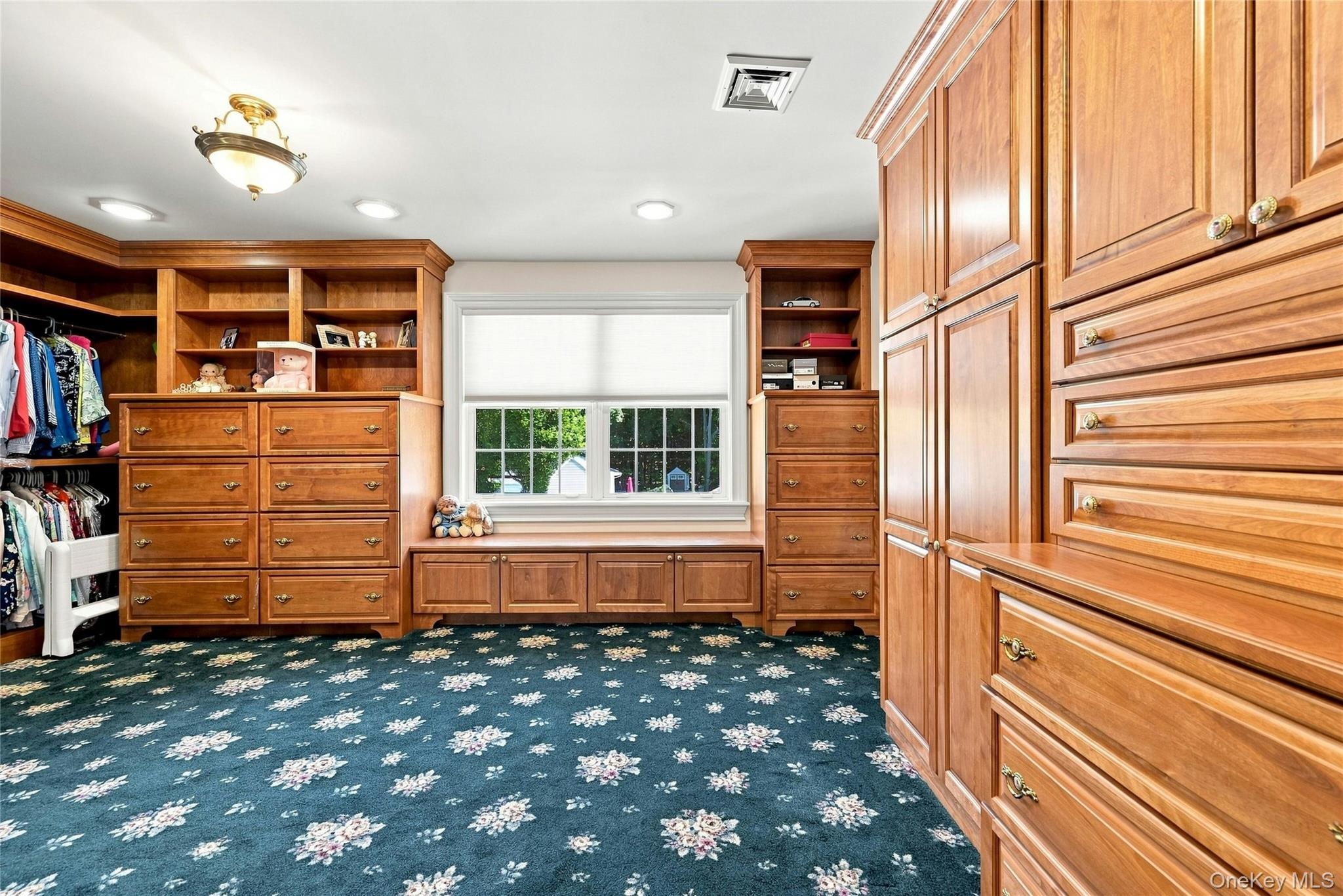 Single Family Crescent Drive  Suffolk County, NY 11768, MLS-1048300-21