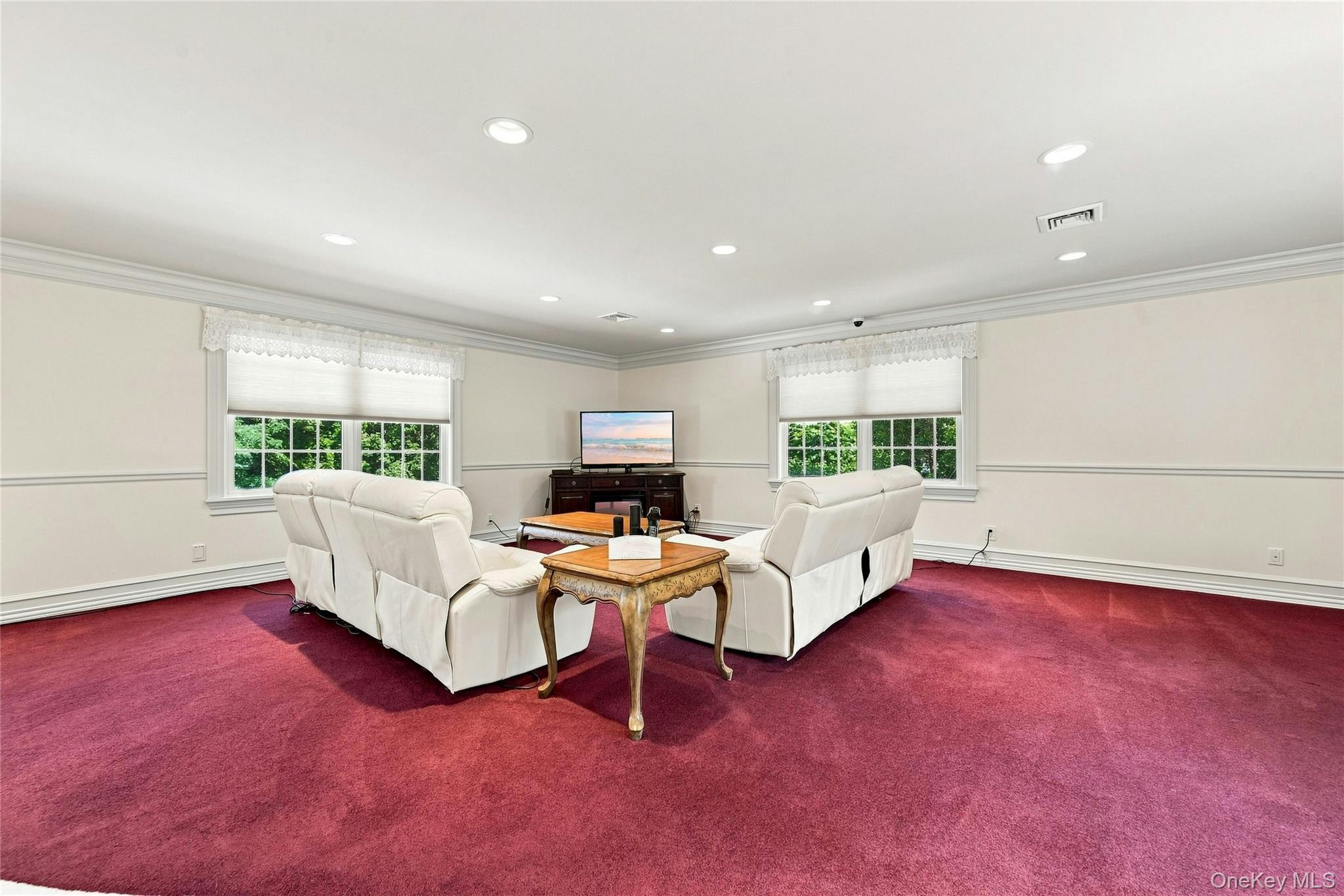 Single Family Crescent Drive  Suffolk County, NY 11768, MLS-1048300-27