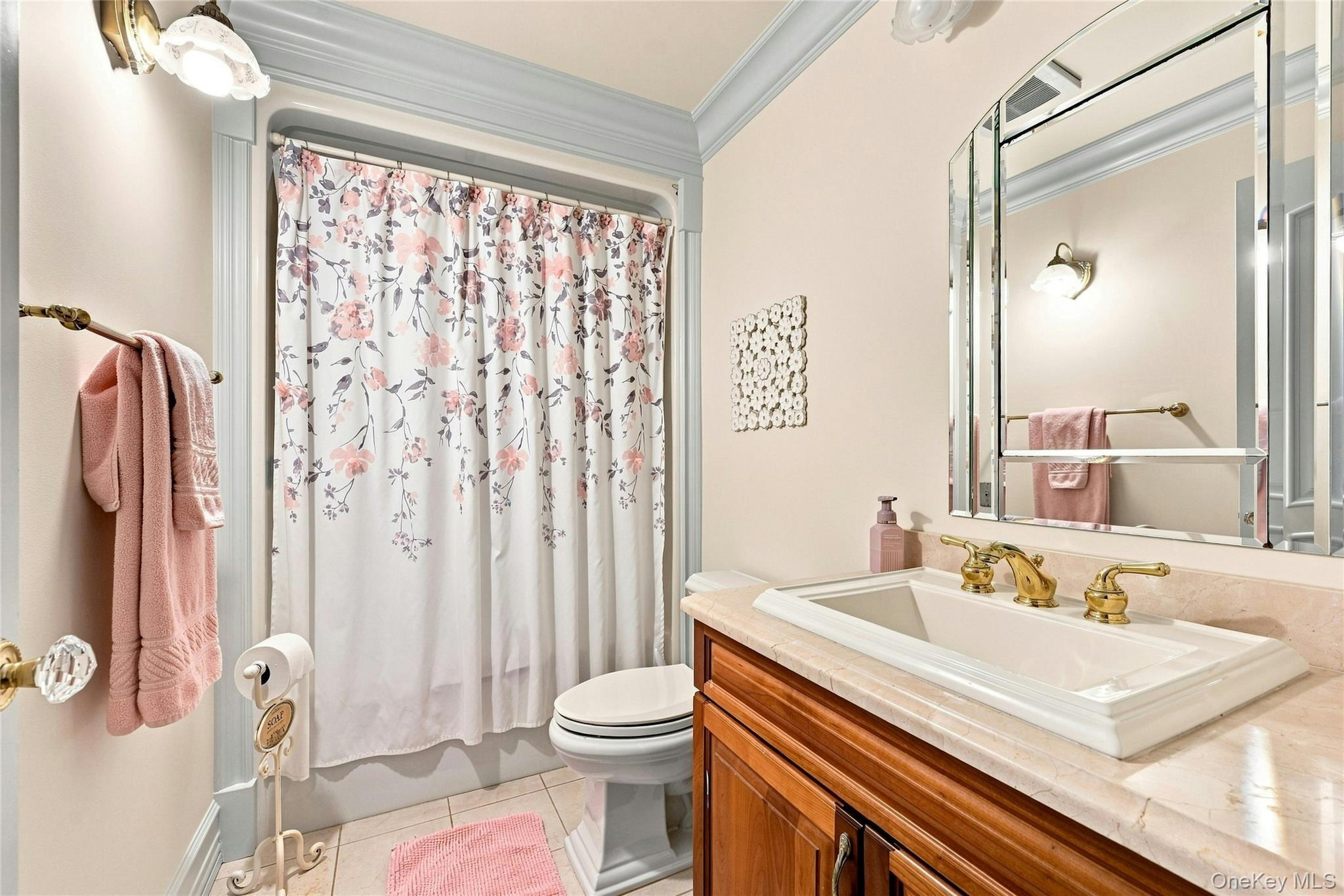 Single Family Crescent Drive  Suffolk County, NY 11768, MLS-1048300-29