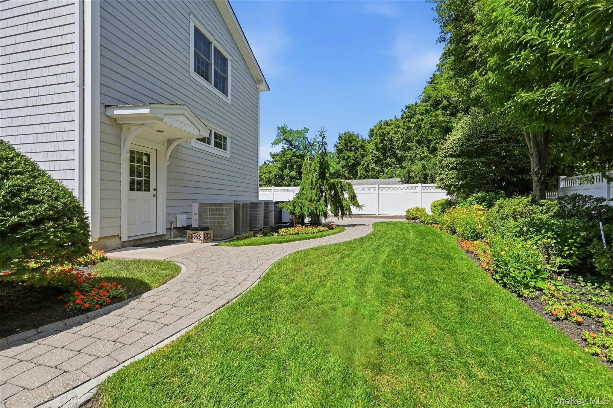Single Family Crescent Drive  Suffolk County, NY 11768, MLS-1048300-38