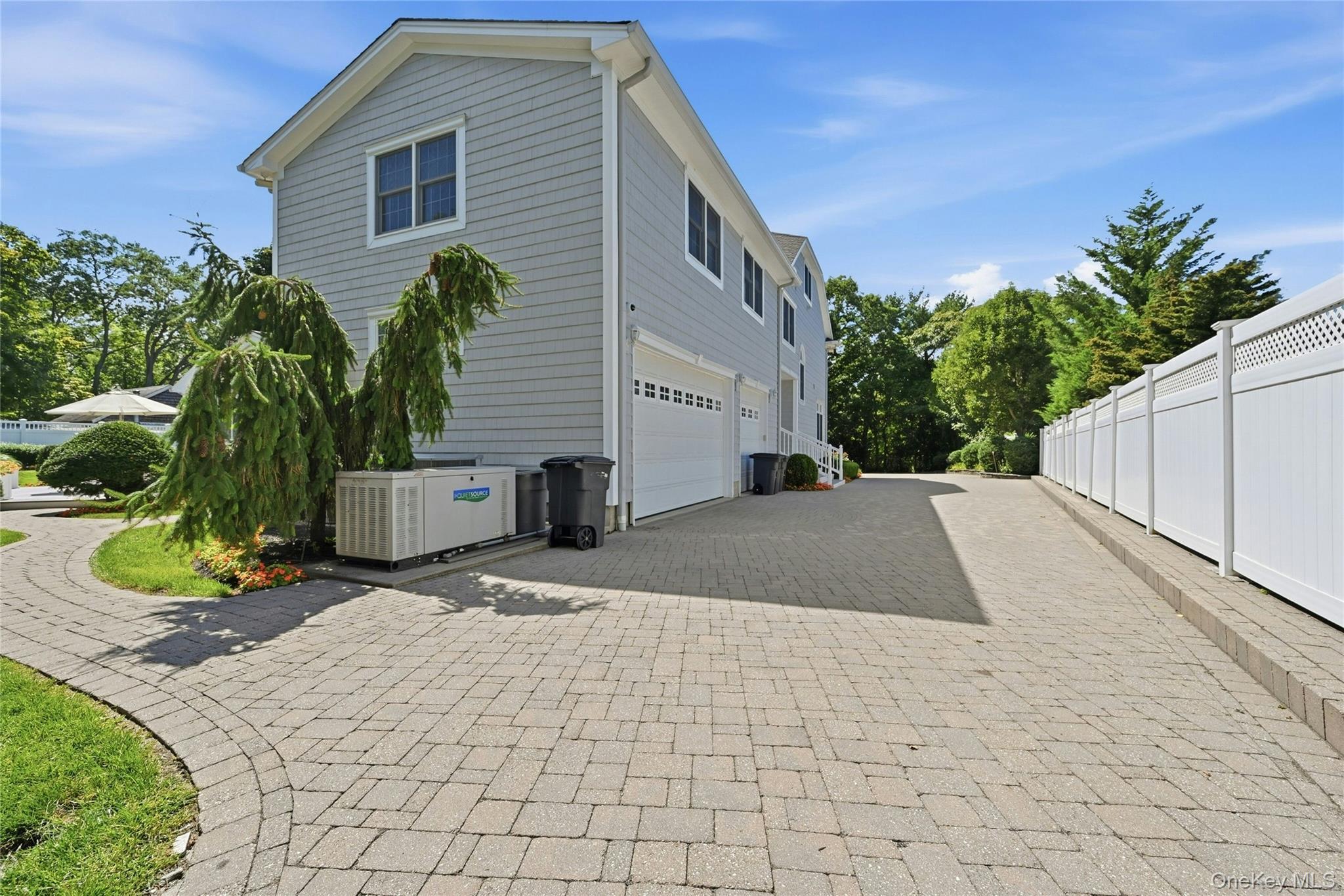Single Family Crescent Drive  Suffolk County, NY 11768, MLS-1048300-39