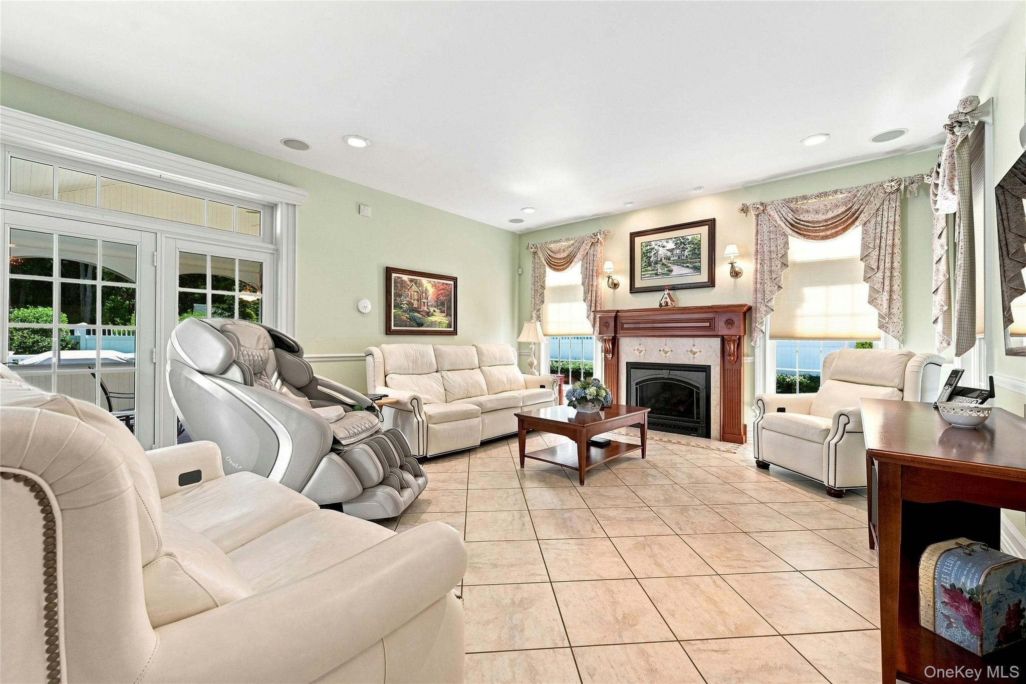 Single Family Crescent Drive  Suffolk County, NY 11768, MLS-1048300-7