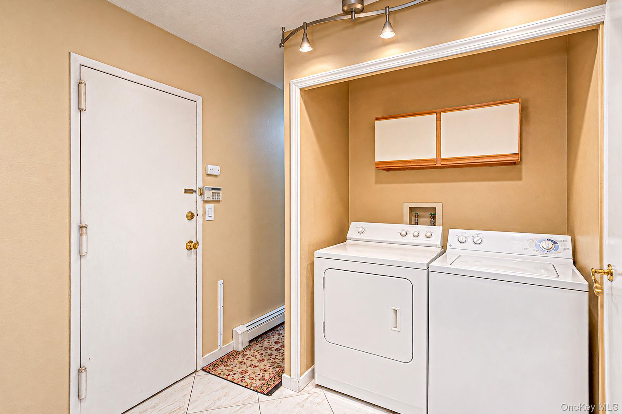 Single Family Hastings Drive  Suffolk County, NY 11961, MLS-1048307-13