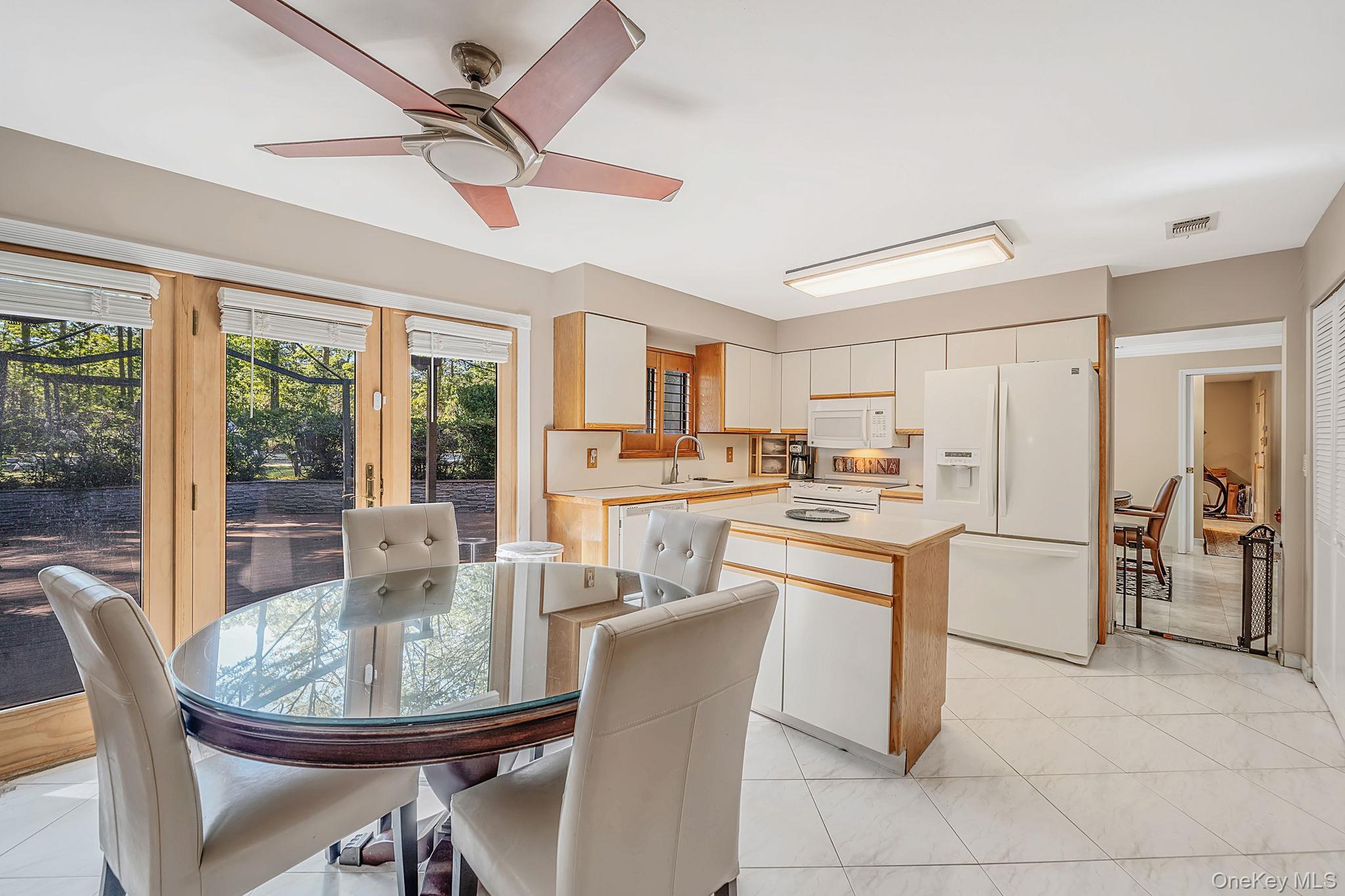 Single Family Hastings Drive  Suffolk County, NY 11961, MLS-1048307-8