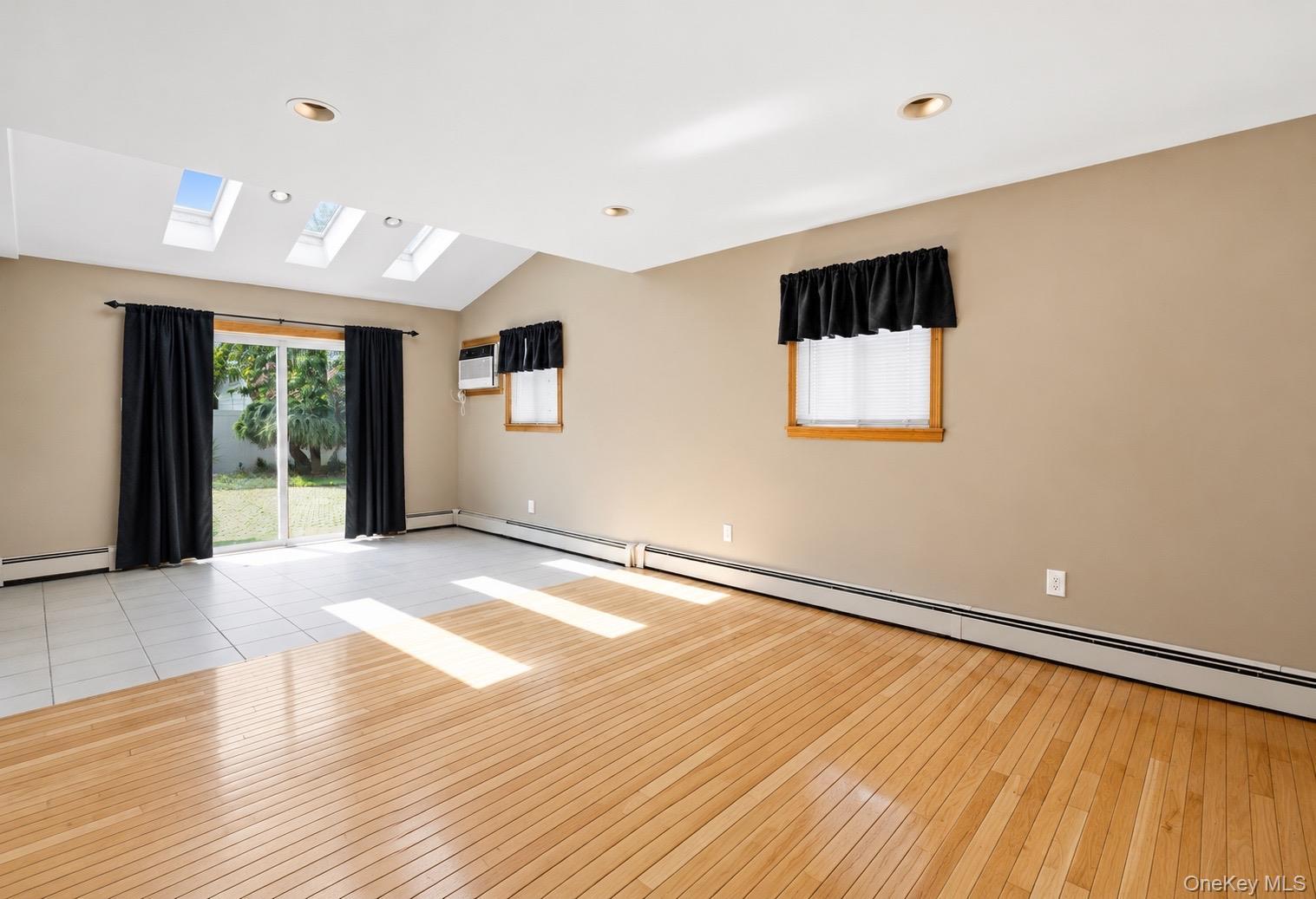 Single Family Cable Lane  Nassau County, NY 11801, MLS-1048311-6