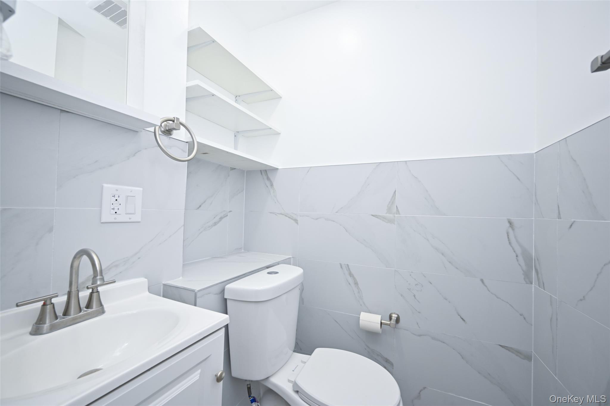 Single Family 199th Street  Queens, NY 11412, MLS-1048313-17