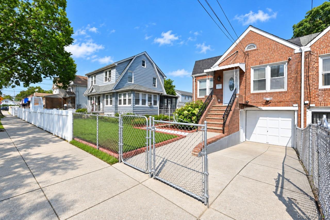 Single Family 199th Street  Queens, NY 11412, MLS-1048313-2