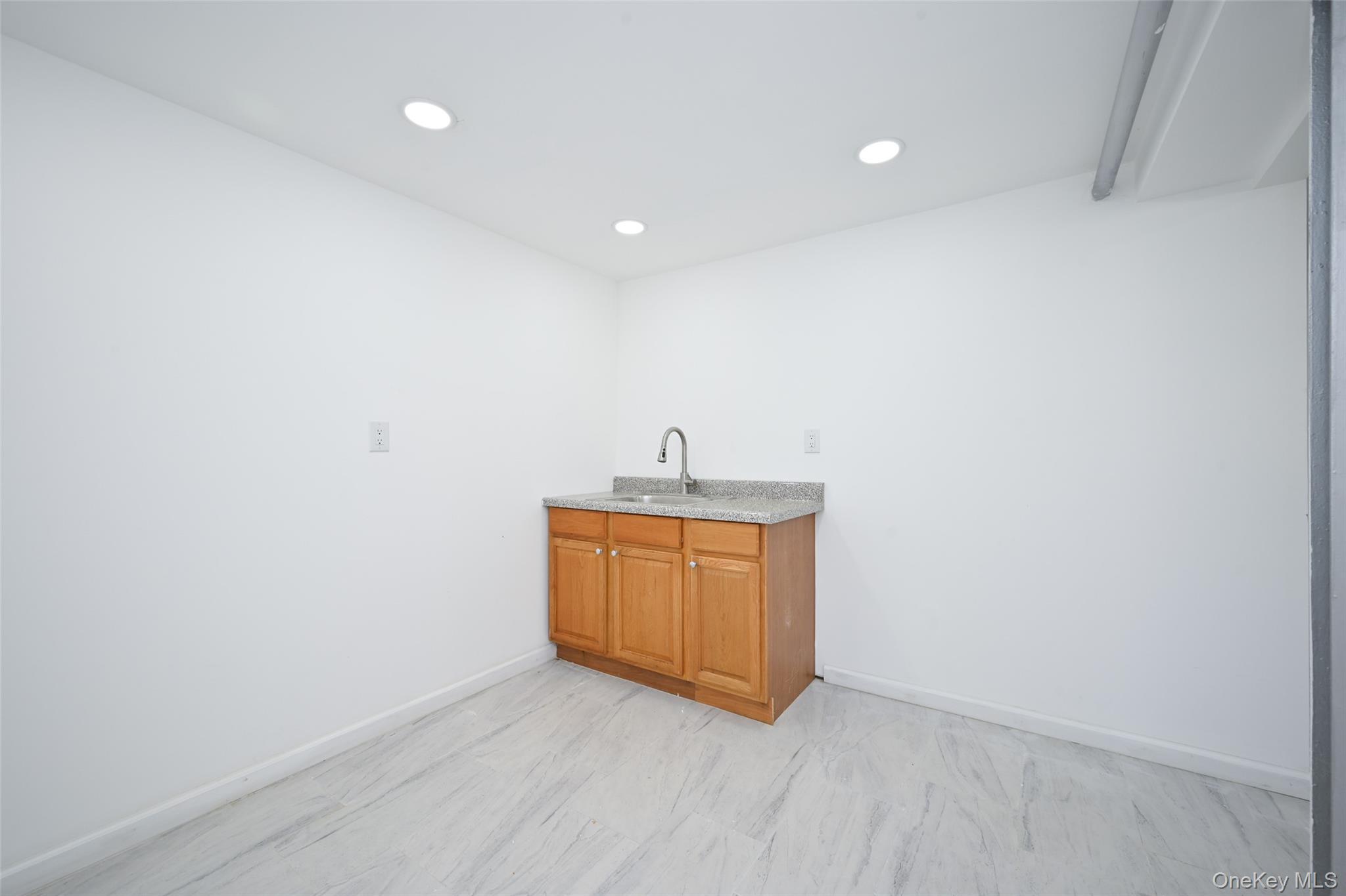 Single Family 199th Street  Queens, NY 11412, MLS-1048313-21