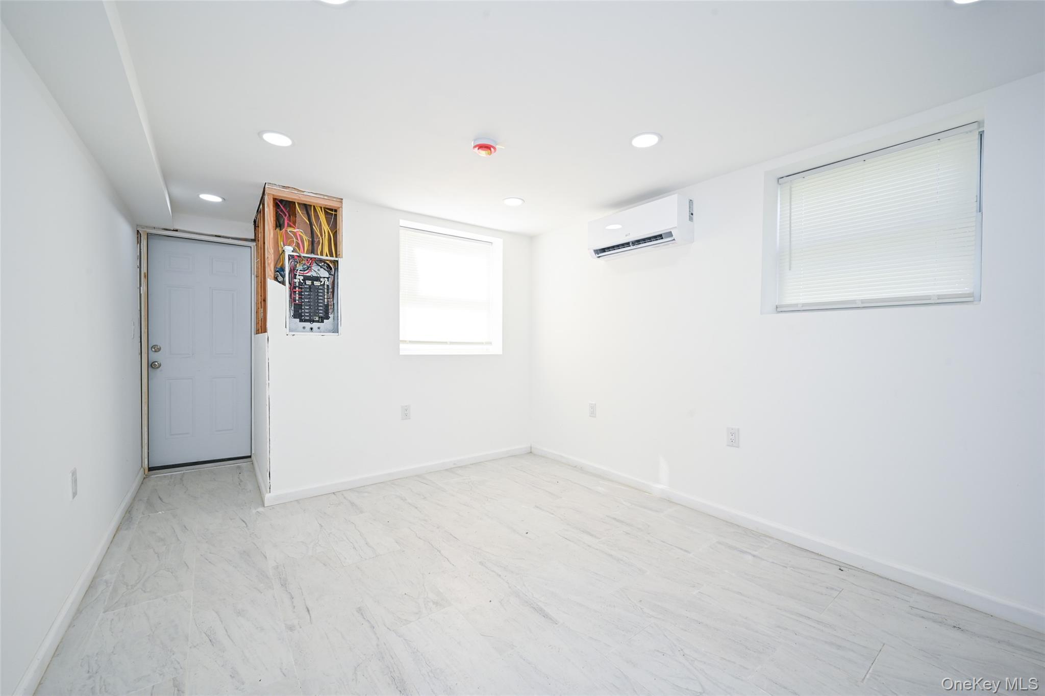 Single Family 199th Street  Queens, NY 11412, MLS-1048313-23