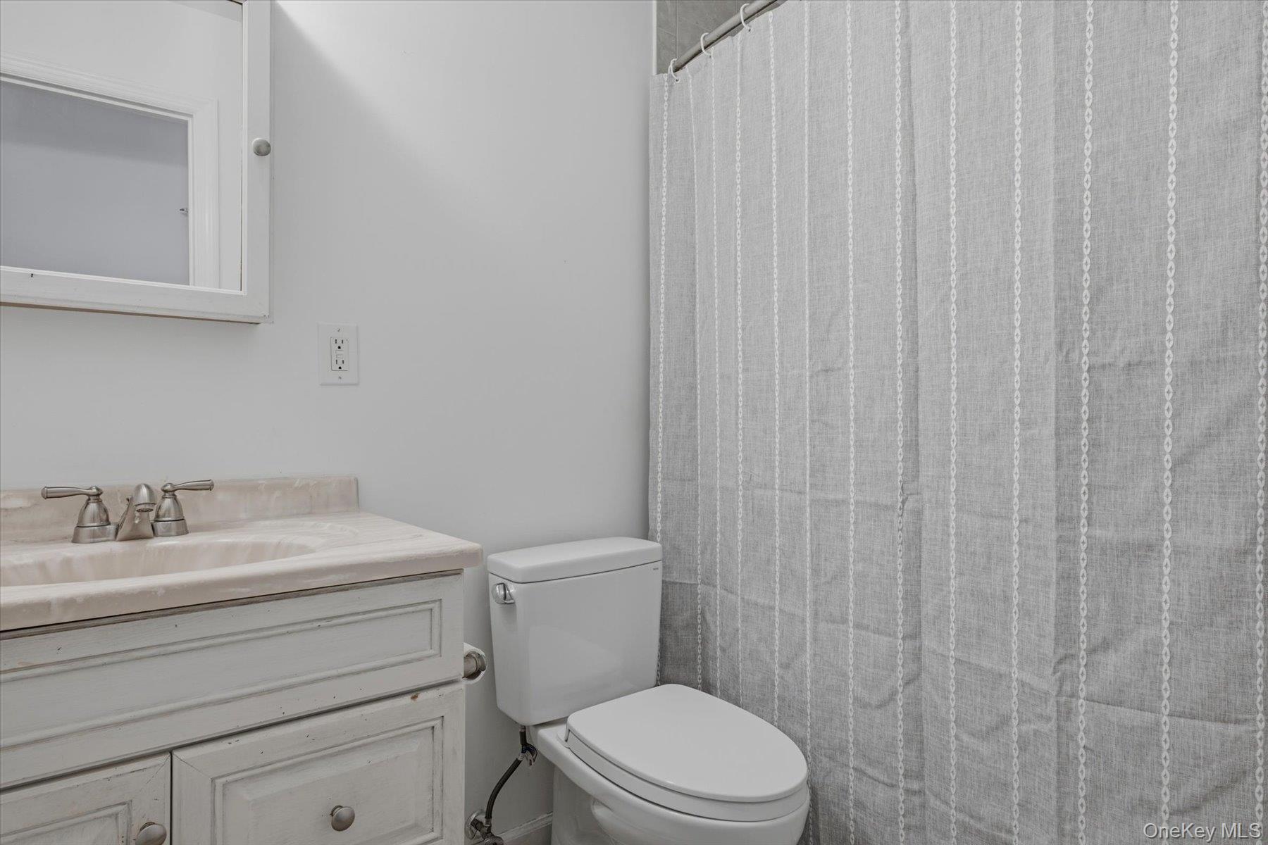 Single Family Pulaski Road  Suffolk County, NY 11740, MLS-1048390-13