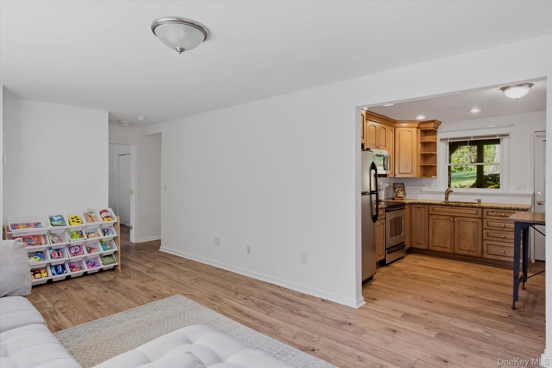 Single Family Pulaski Road  Suffolk County, NY 11740, MLS-1048390-17
