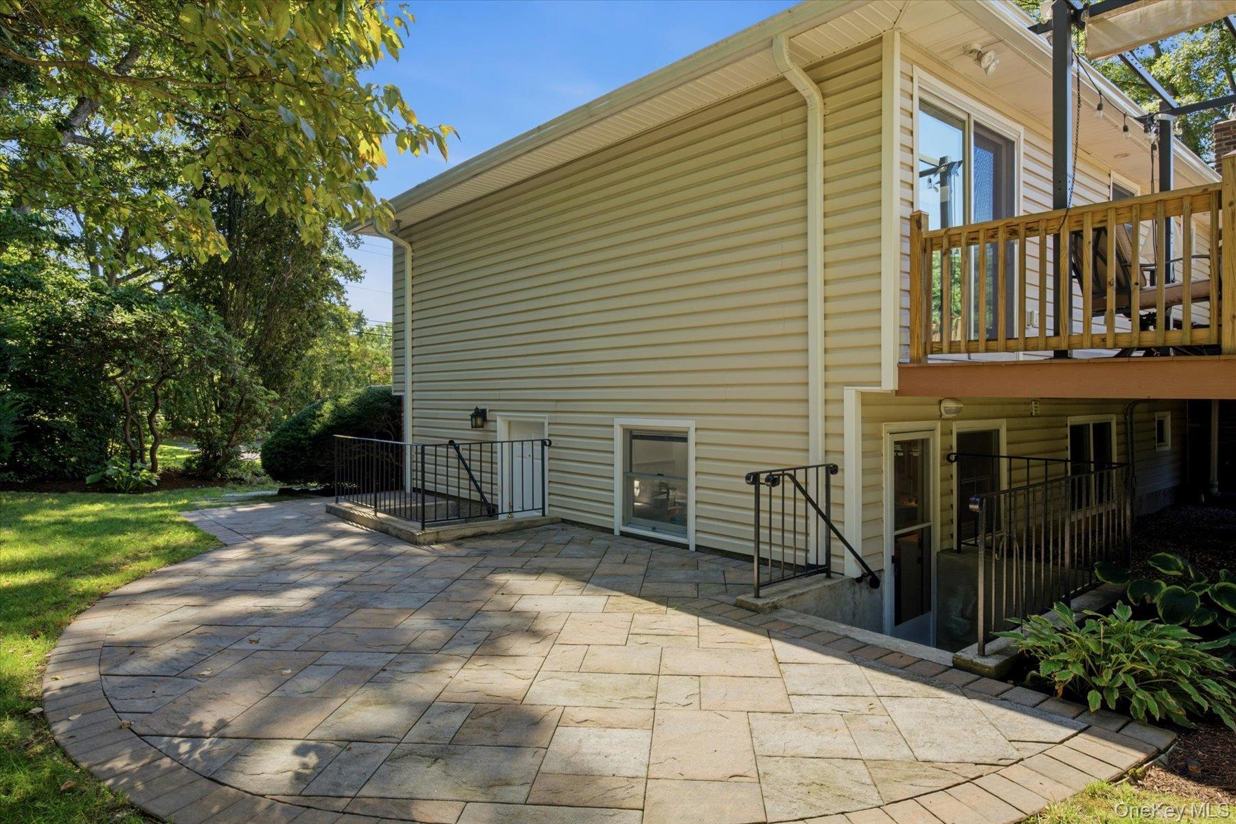 Single Family Pulaski Road  Suffolk County, NY 11740, MLS-1048390-22
