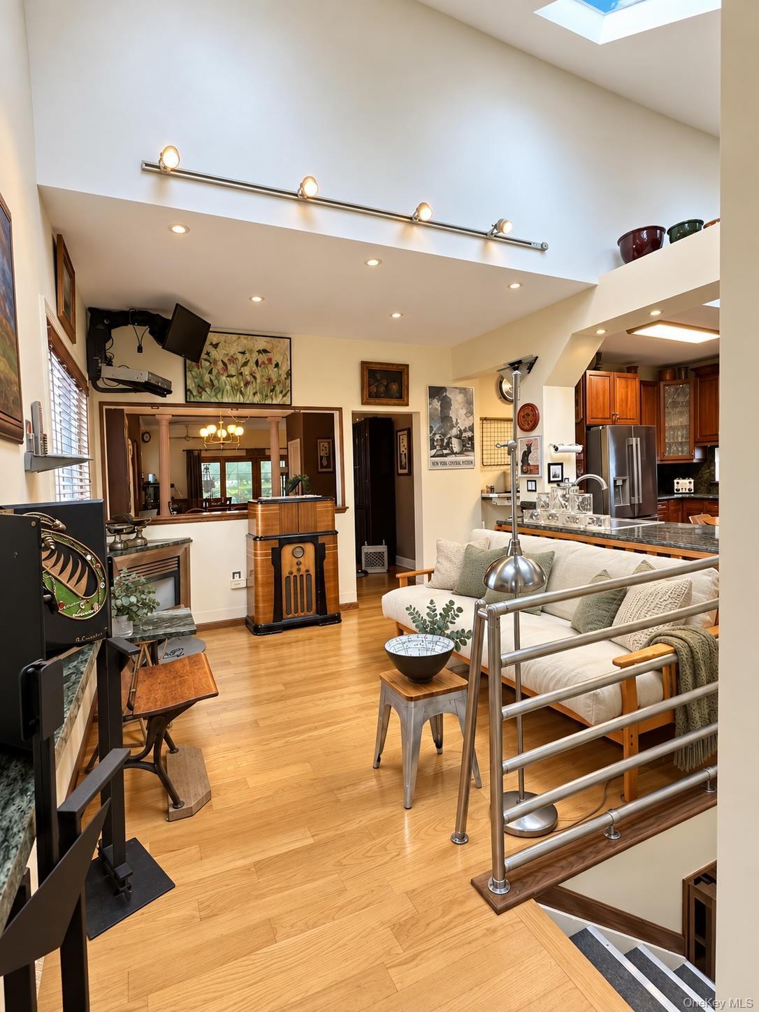 Single Family Cronston Avenue Queens, NY 11694, MLS-1048400-16
