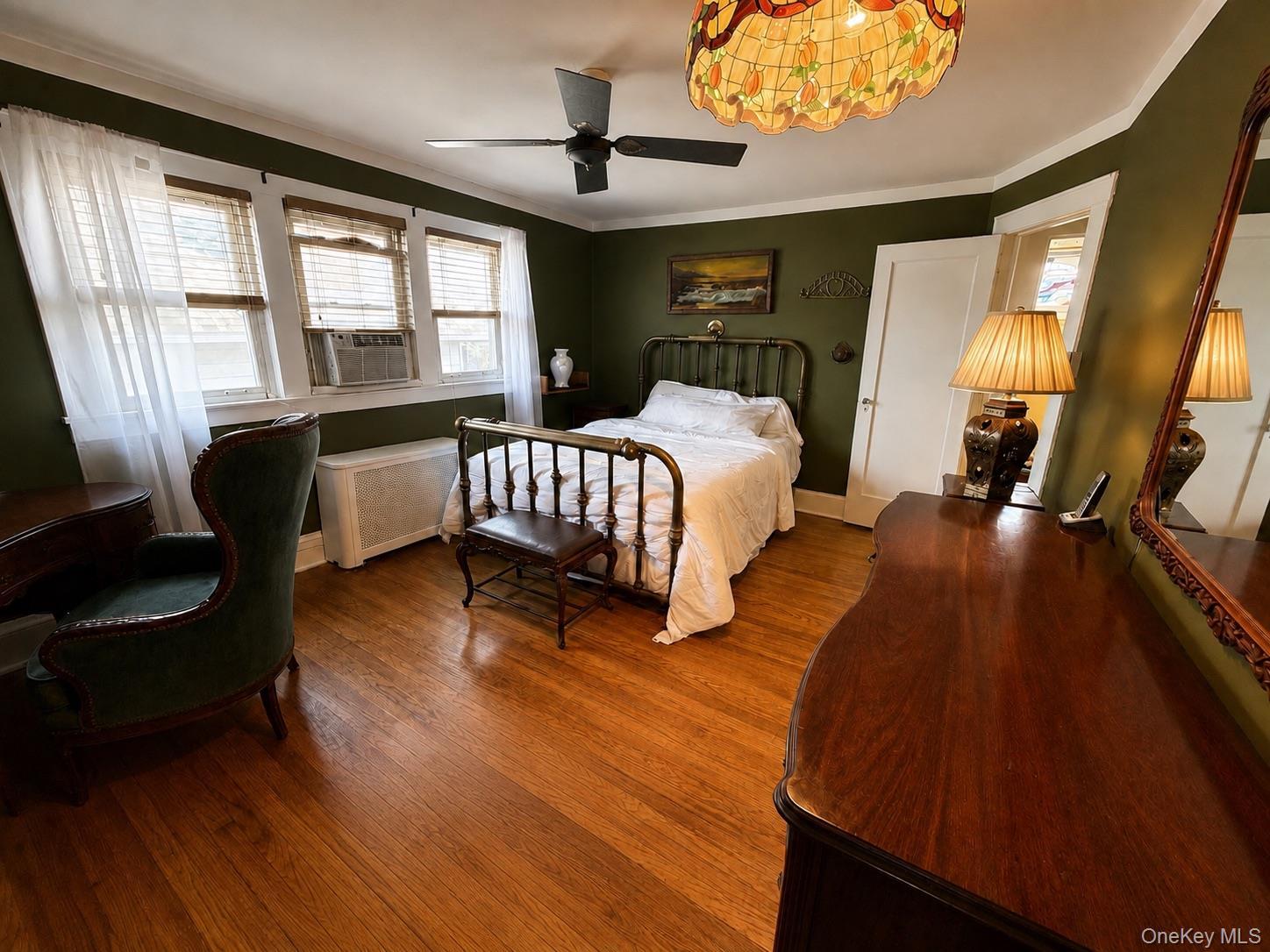 Single Family Cronston Avenue Queens, NY 11694, MLS-1048400-22
