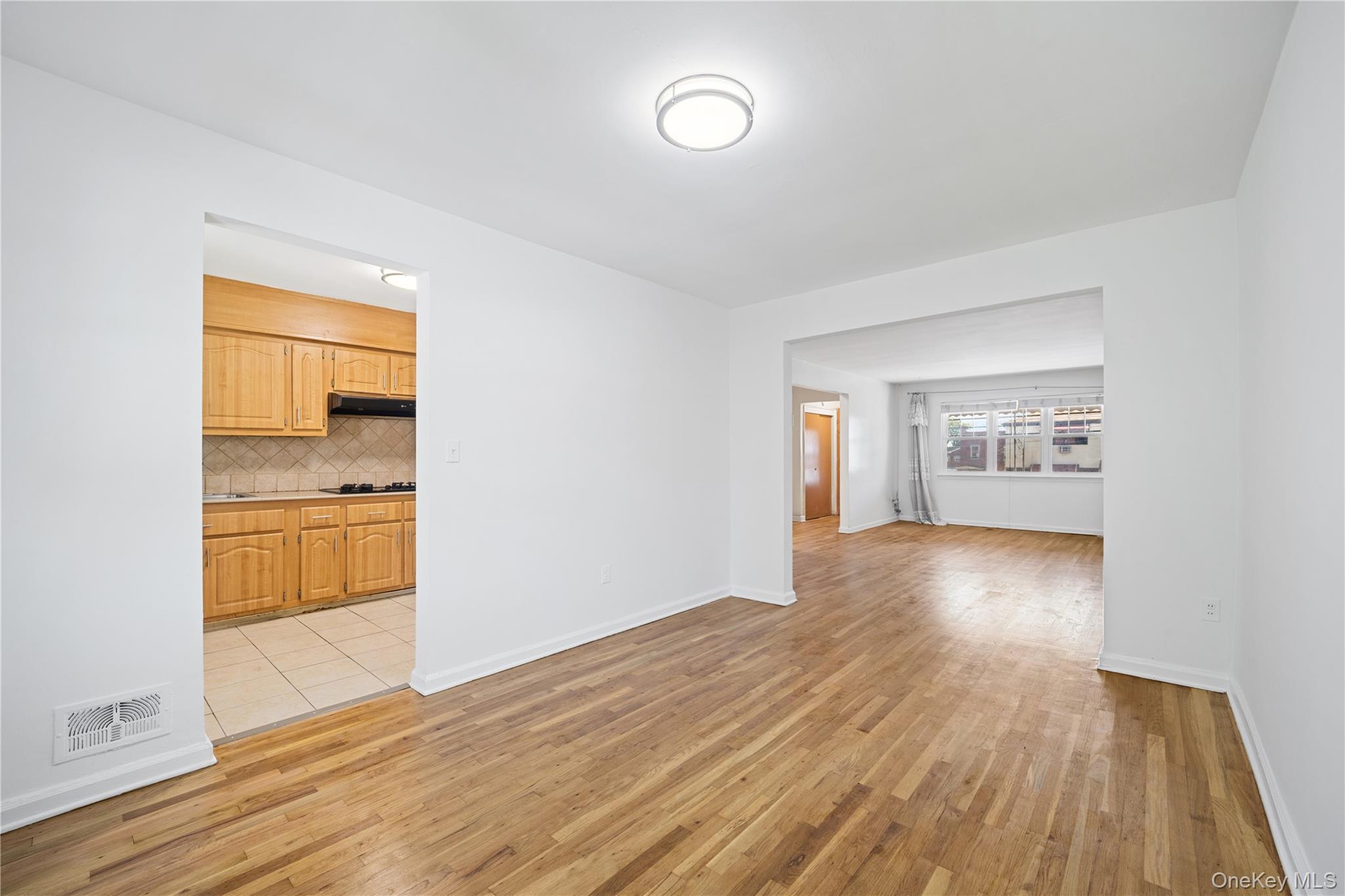 Single Family E 217th Street  Bronx, NY 10469, MLS-1048409-12