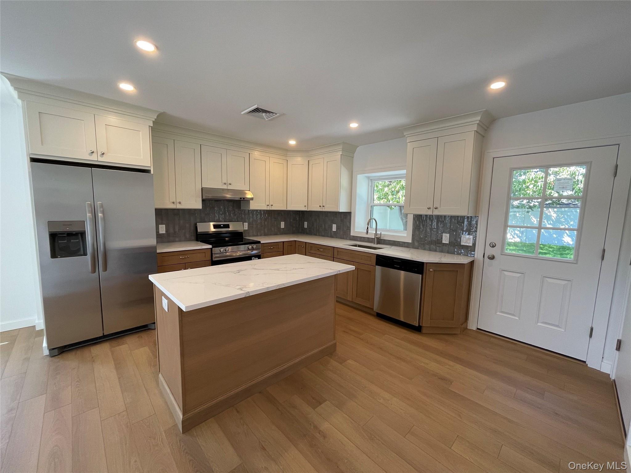 Single Family Elmwood Street Nassau County, NY 11581, MLS-1048426-4