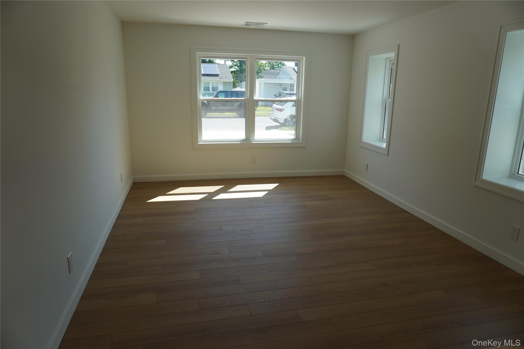 Single Family Elmwood Street Nassau County, NY 11581, MLS-1048426-5