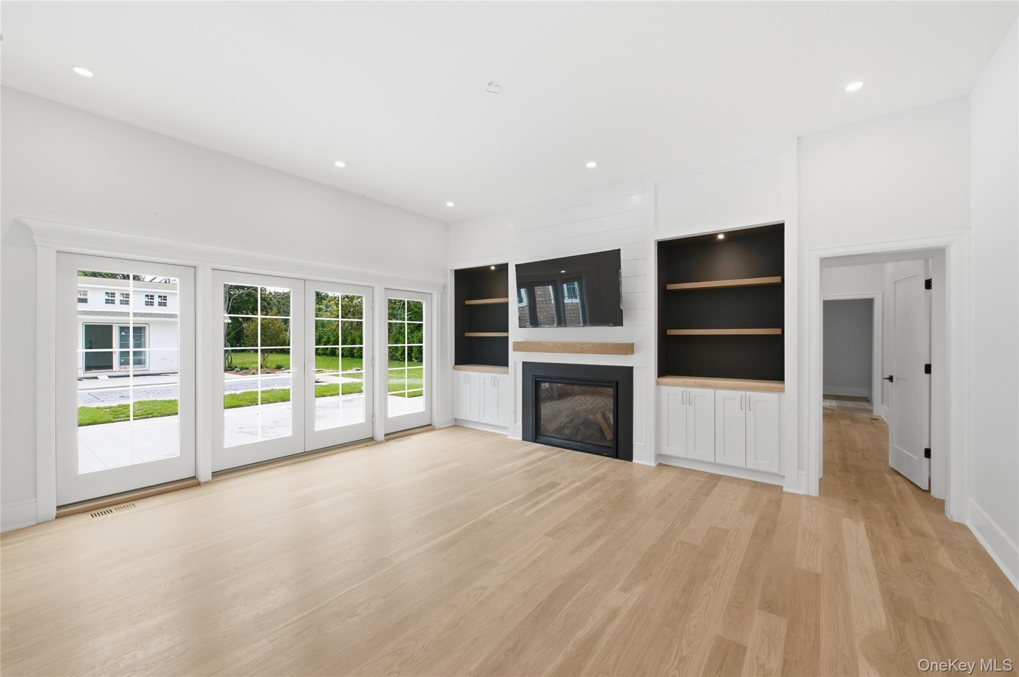 Single Family Cedarfield Lane  Suffolk County, NY 11977, MLS-1048453-5