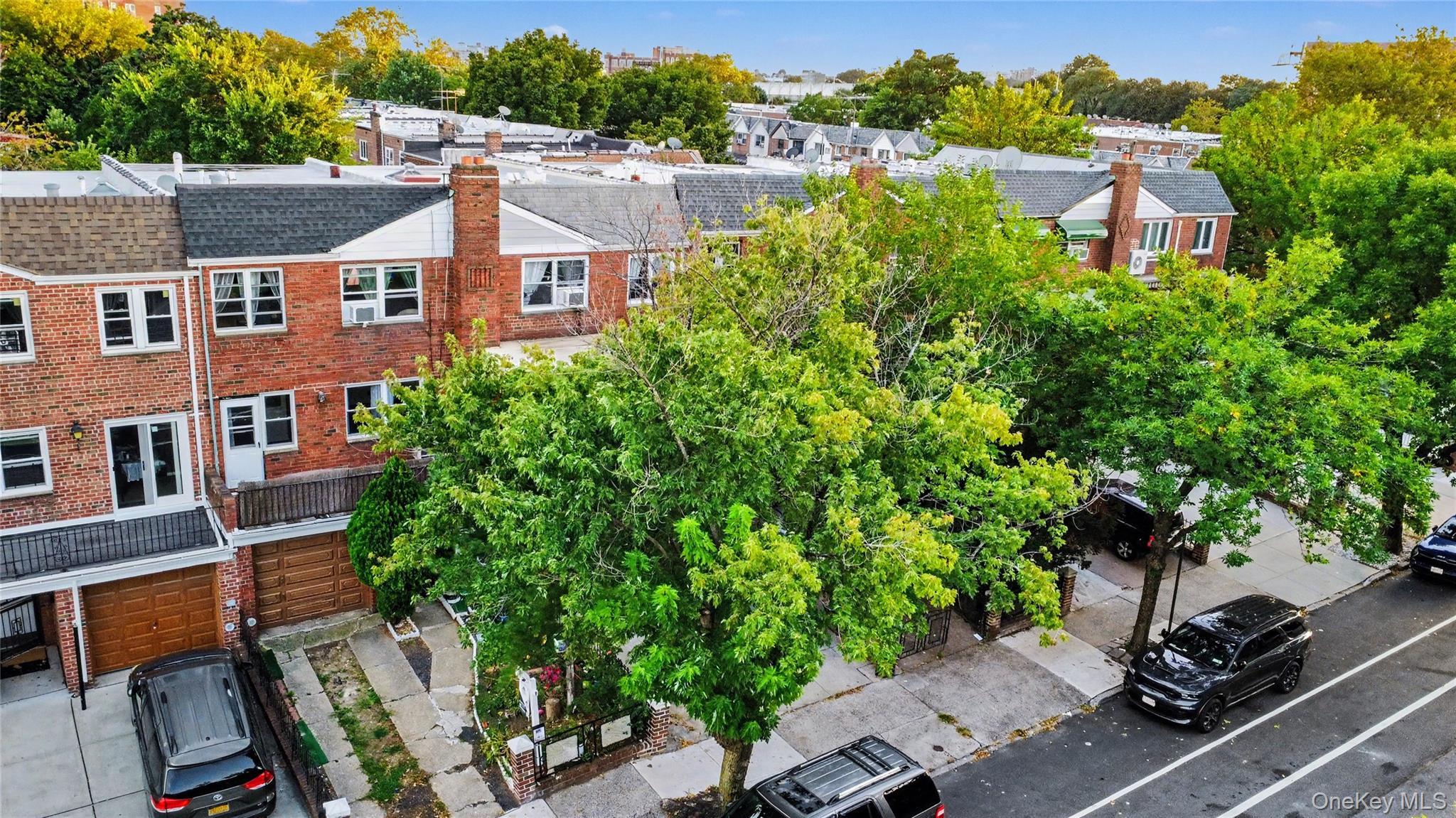 Single Family 31st Avenue Queens, NY 11377, MLS-1048465-2