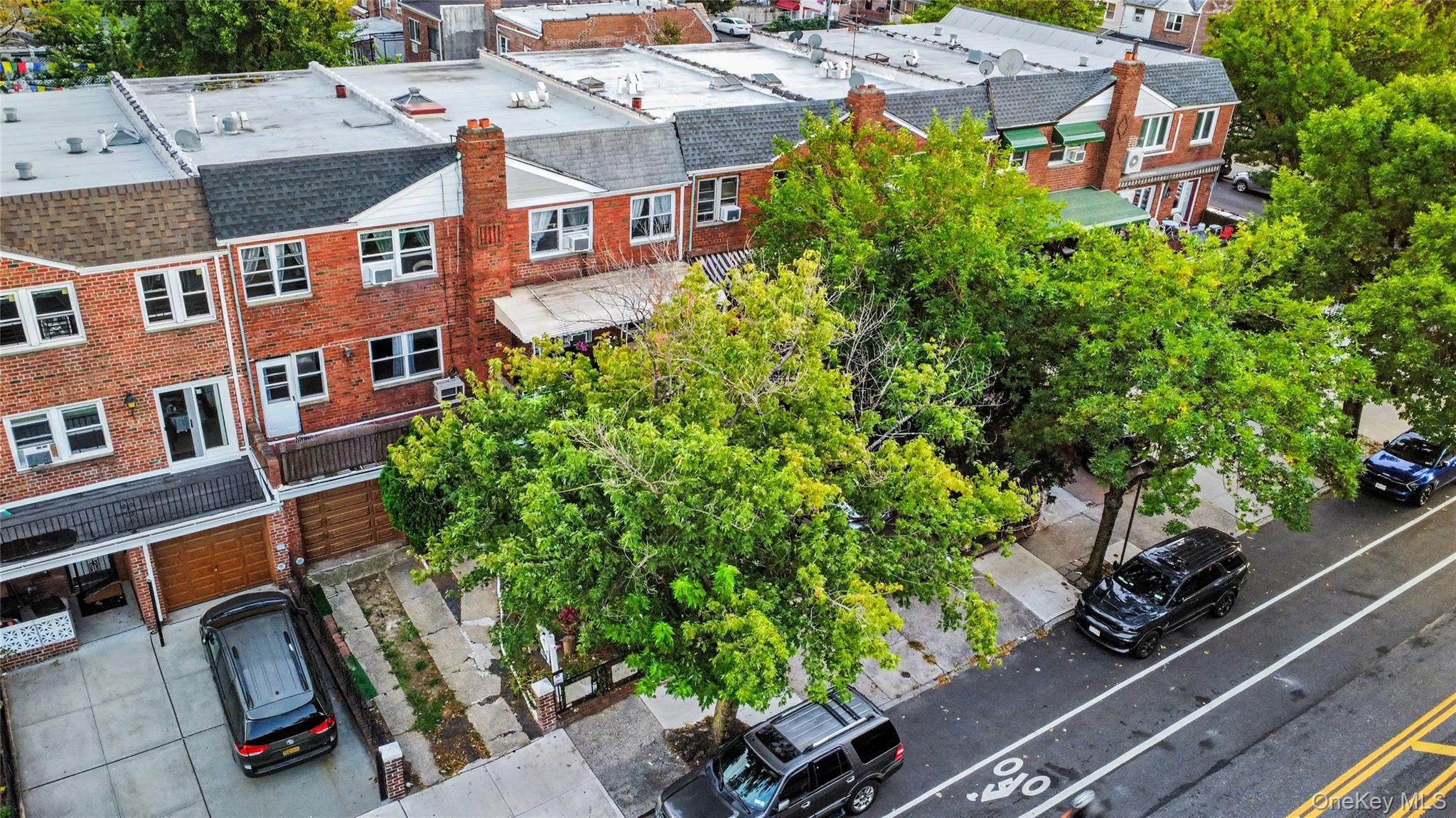 Single Family 31st Avenue  Queens, NY 11377, MLS-1048465-3