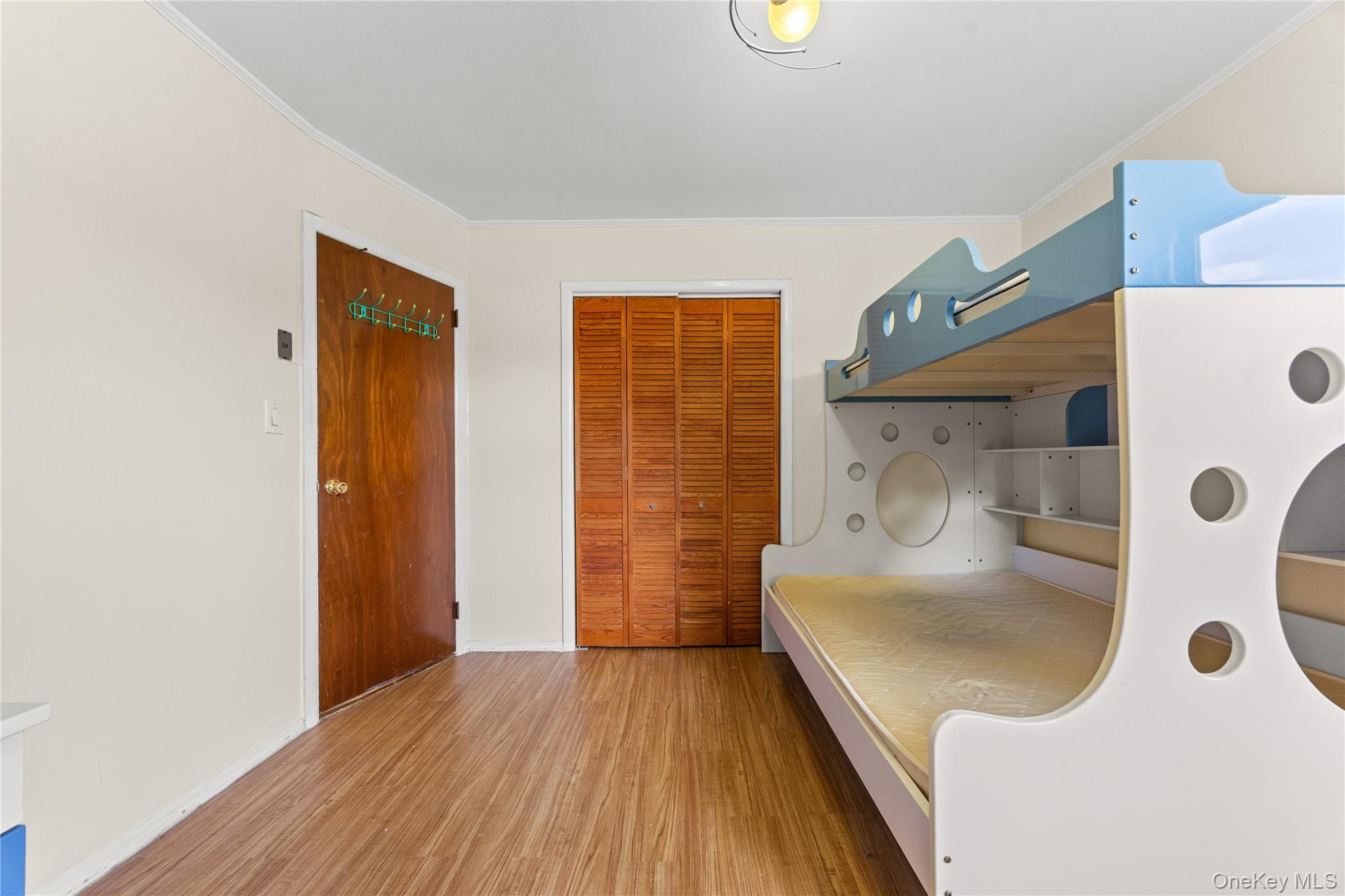 Single Family Oak Avenue Queens, NY 11355, MLS-1048477-16