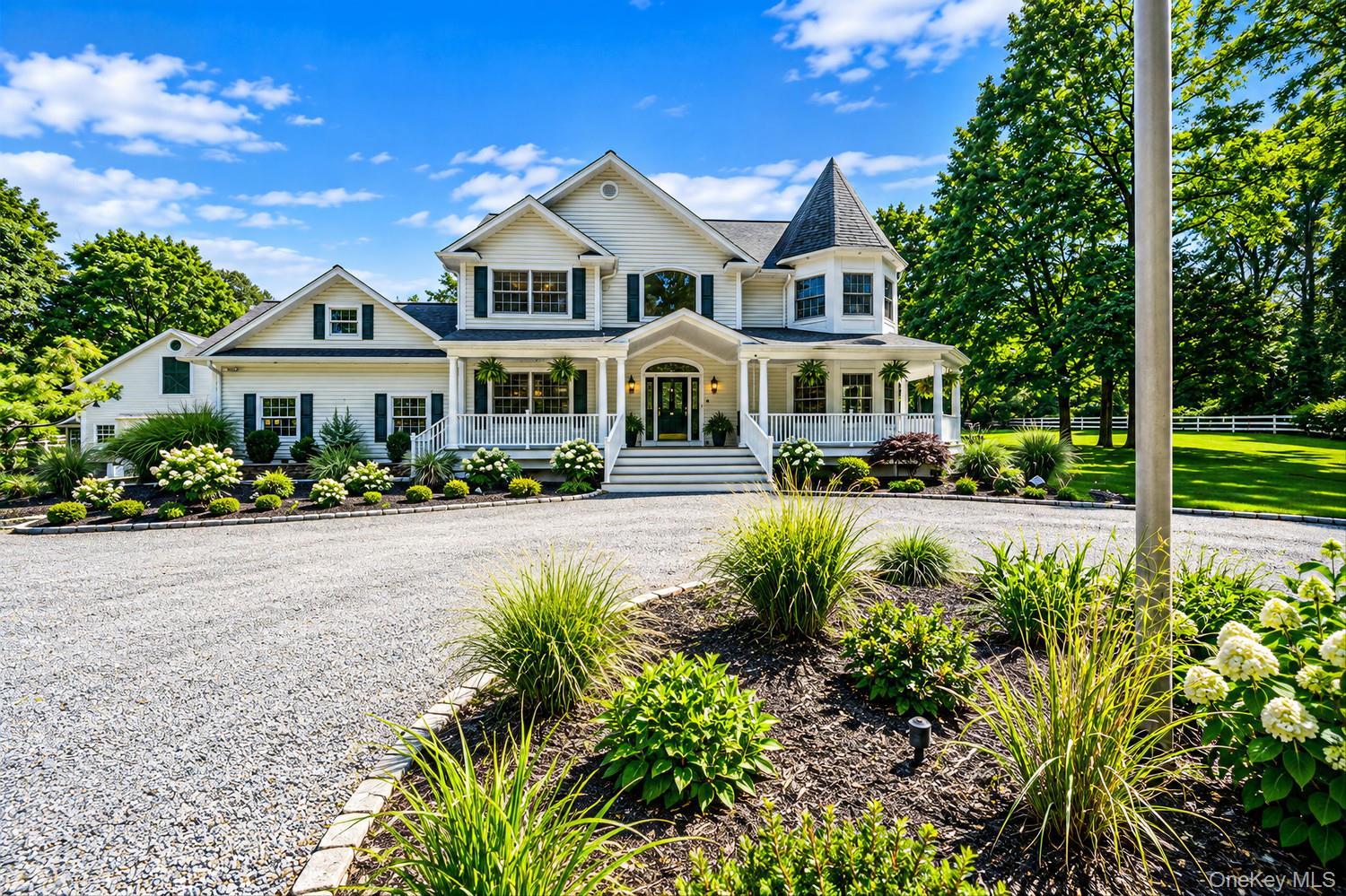 Single Family Holly Lane Suffolk County, NY 11780, MLS-1048497-2