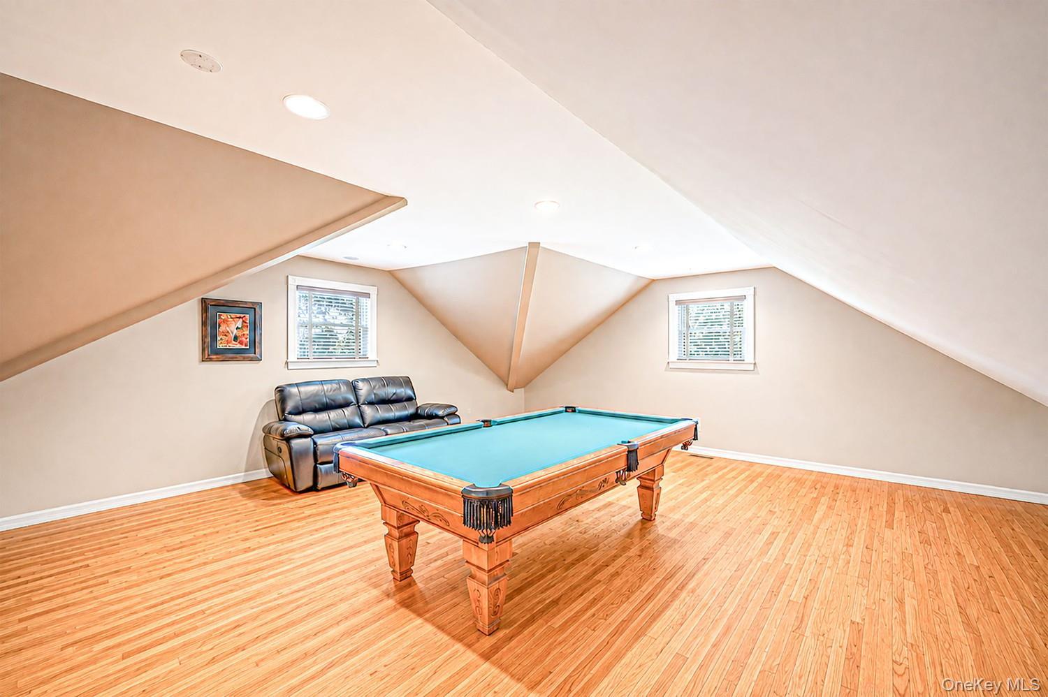 Single Family Holly Lane Suffolk County, NY 11780, MLS-1048497-26