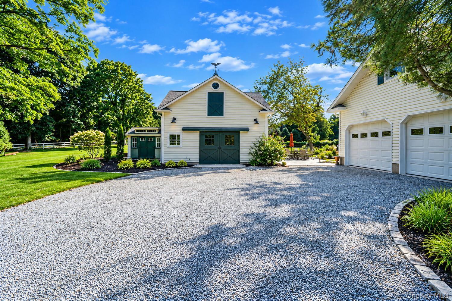 Single Family Holly Lane Suffolk County, NY 11780, MLS-1048497-3