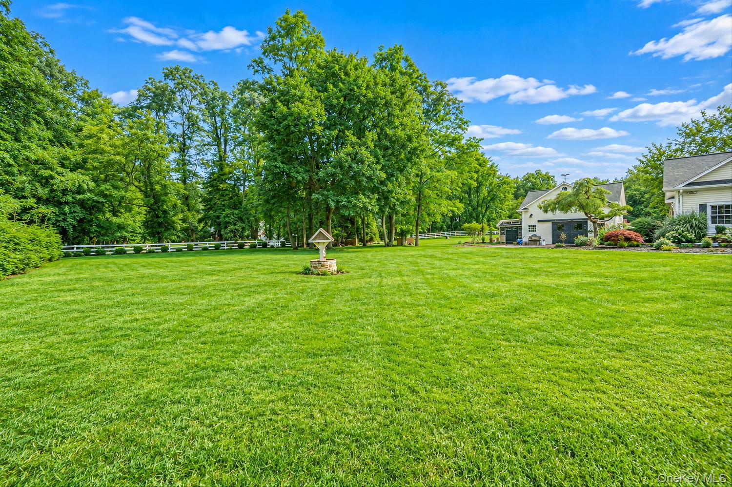 Single Family Holly Lane Suffolk County, NY 11780, MLS-1048497-43