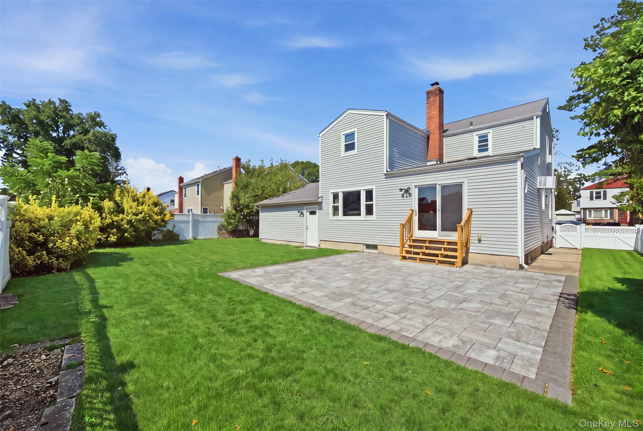 Single Family 3rd Street  Nassau County, NY 11554, MLS-1048501-26