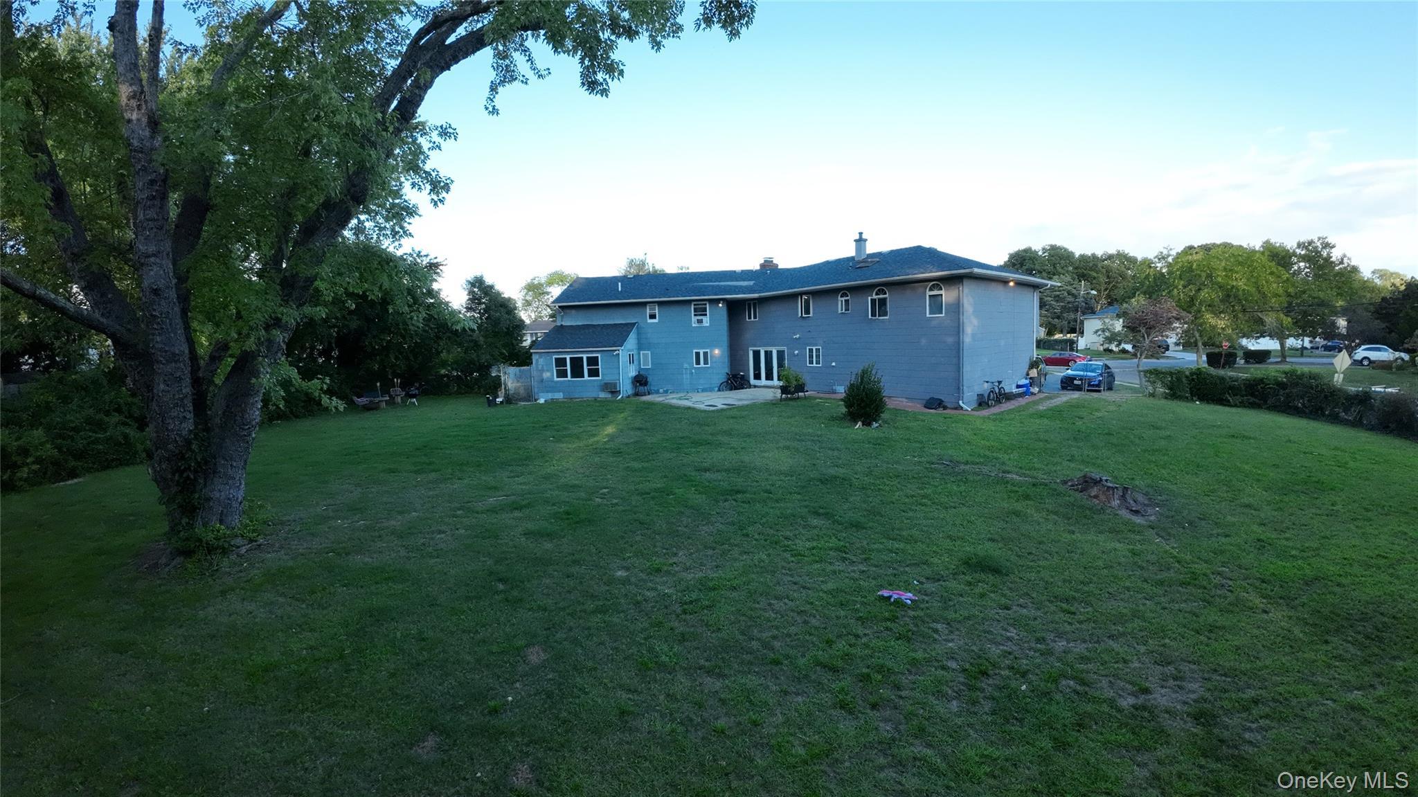 Single Family Yale Avenue  Suffolk County, NY 11769, MLS-1048517-20