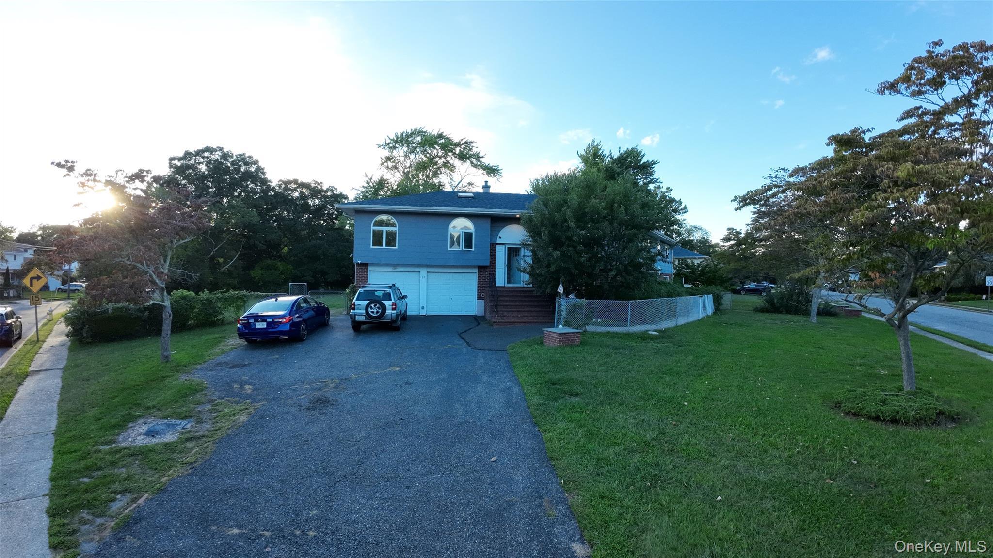 Single Family Yale Avenue  Suffolk County, NY 11769, MLS-1048517-3