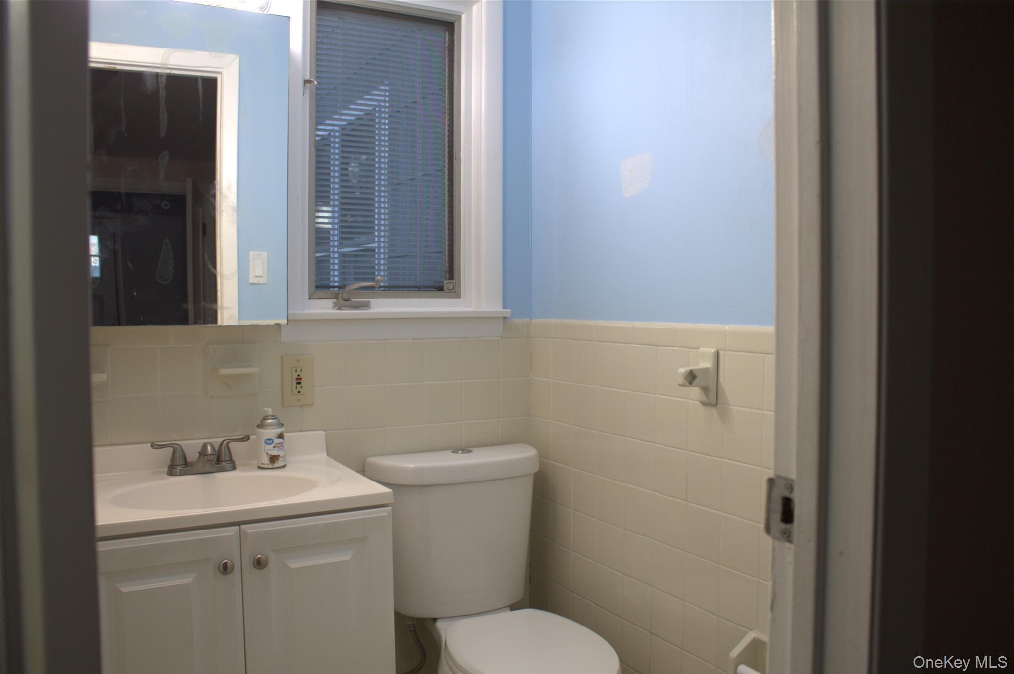 Single Family Yale Avenue  Suffolk County, NY 11769, MLS-1048517-7