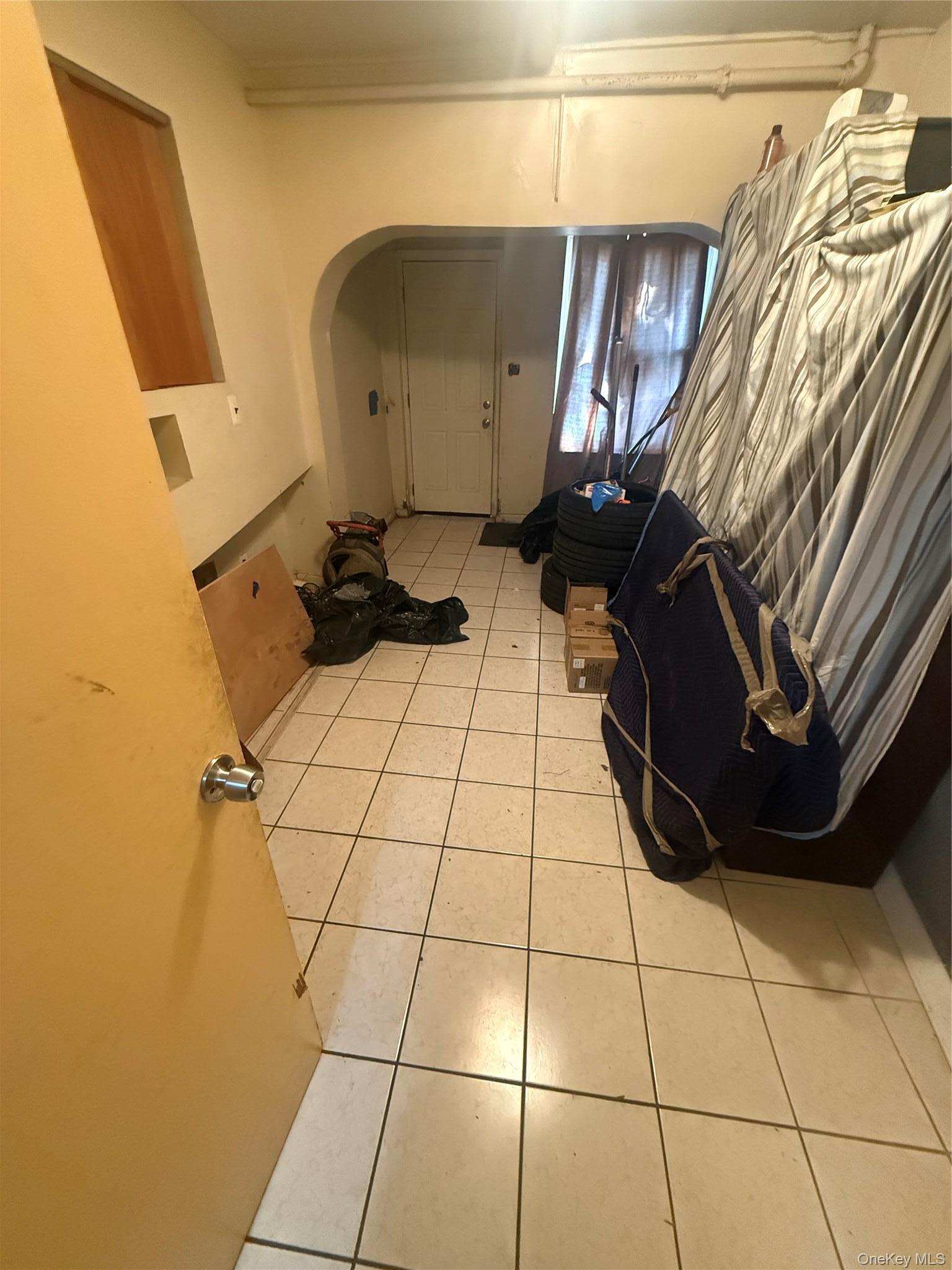 Single Family E 227th Street  Bronx, NY 10466, MLS-1048519-13