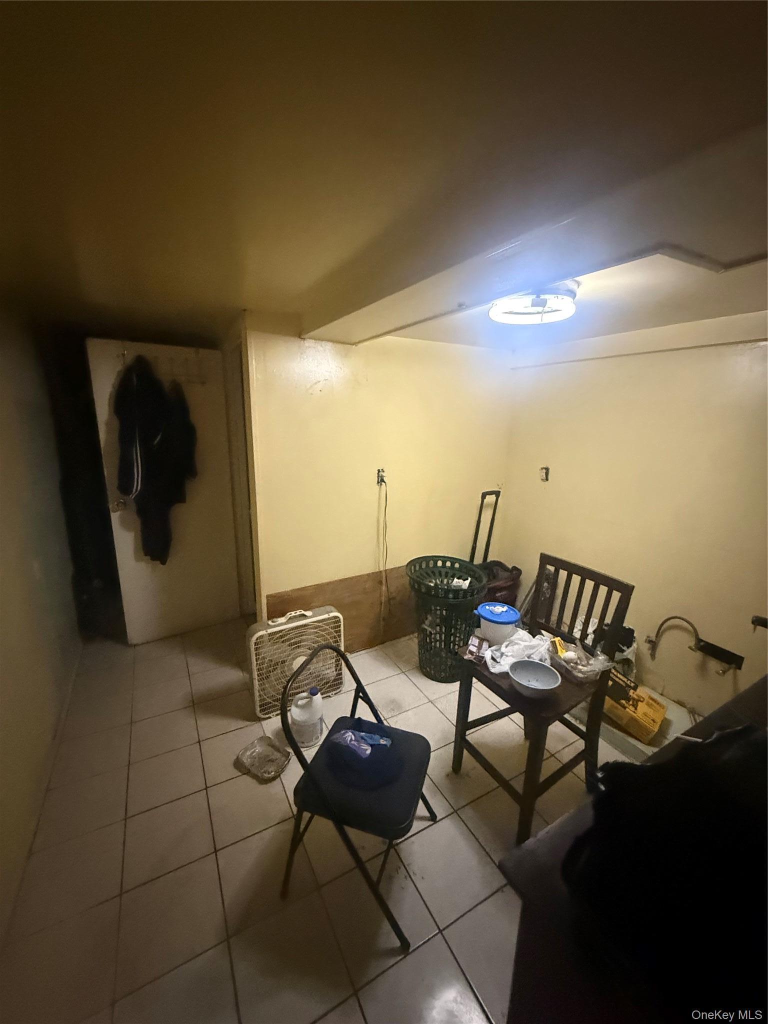 Single Family E 227th Street  Bronx, NY 10466, MLS-1048519-17