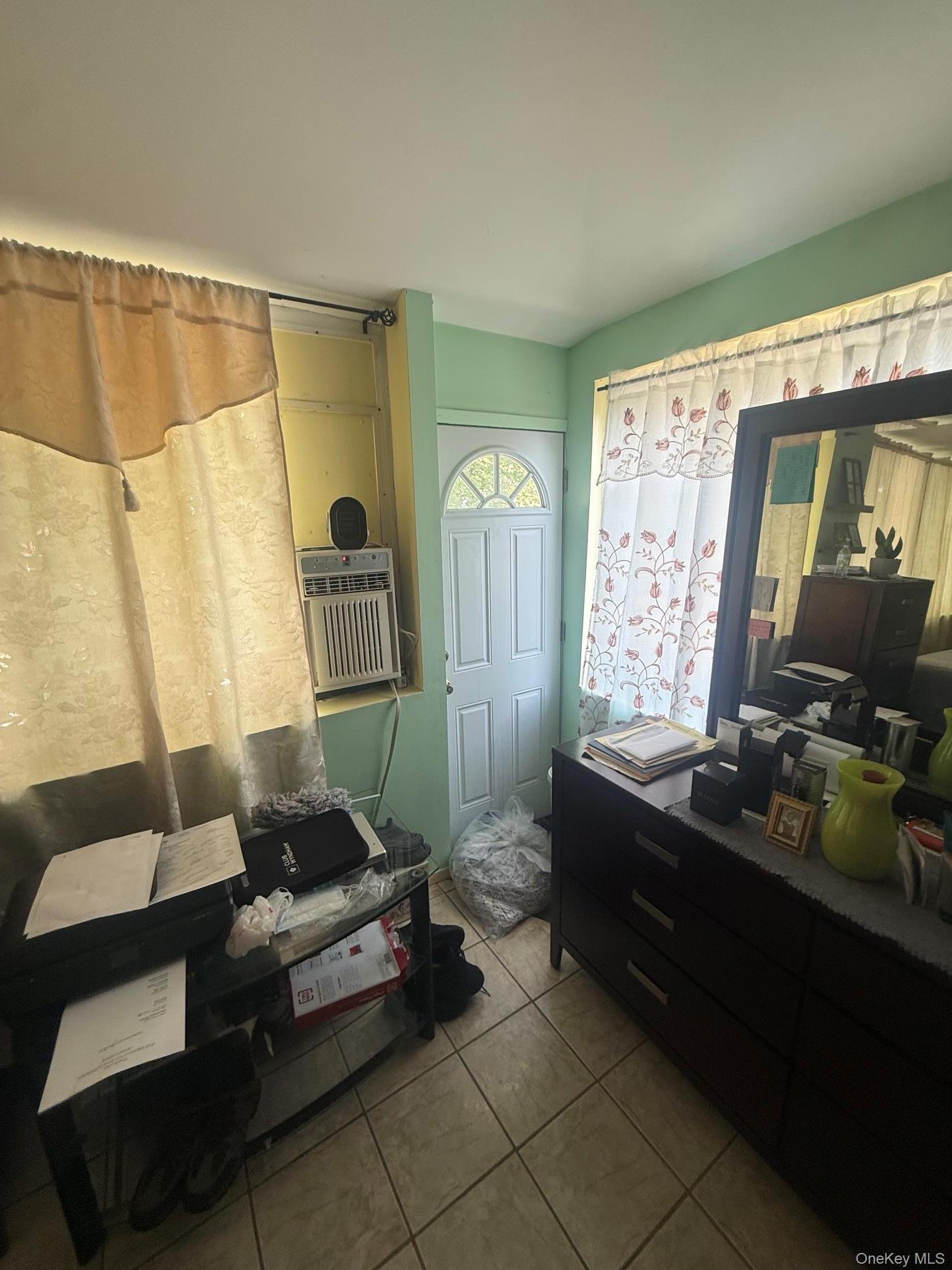 Single Family E 227th Street  Bronx, NY 10466, MLS-1048519-7