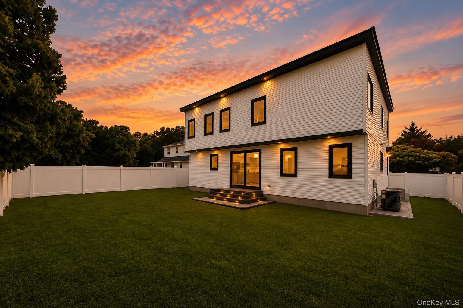 Single Family Knoll Ct  Nassau County, NY 11756, MLS-1048522-15