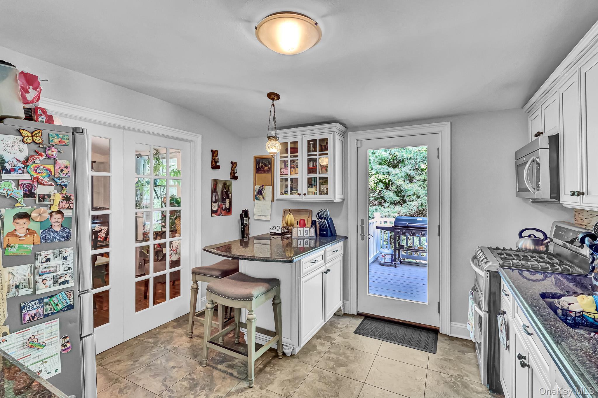 Single Family Cottontail Lane Suffolk County, NY 11733, MLS-1048542-10