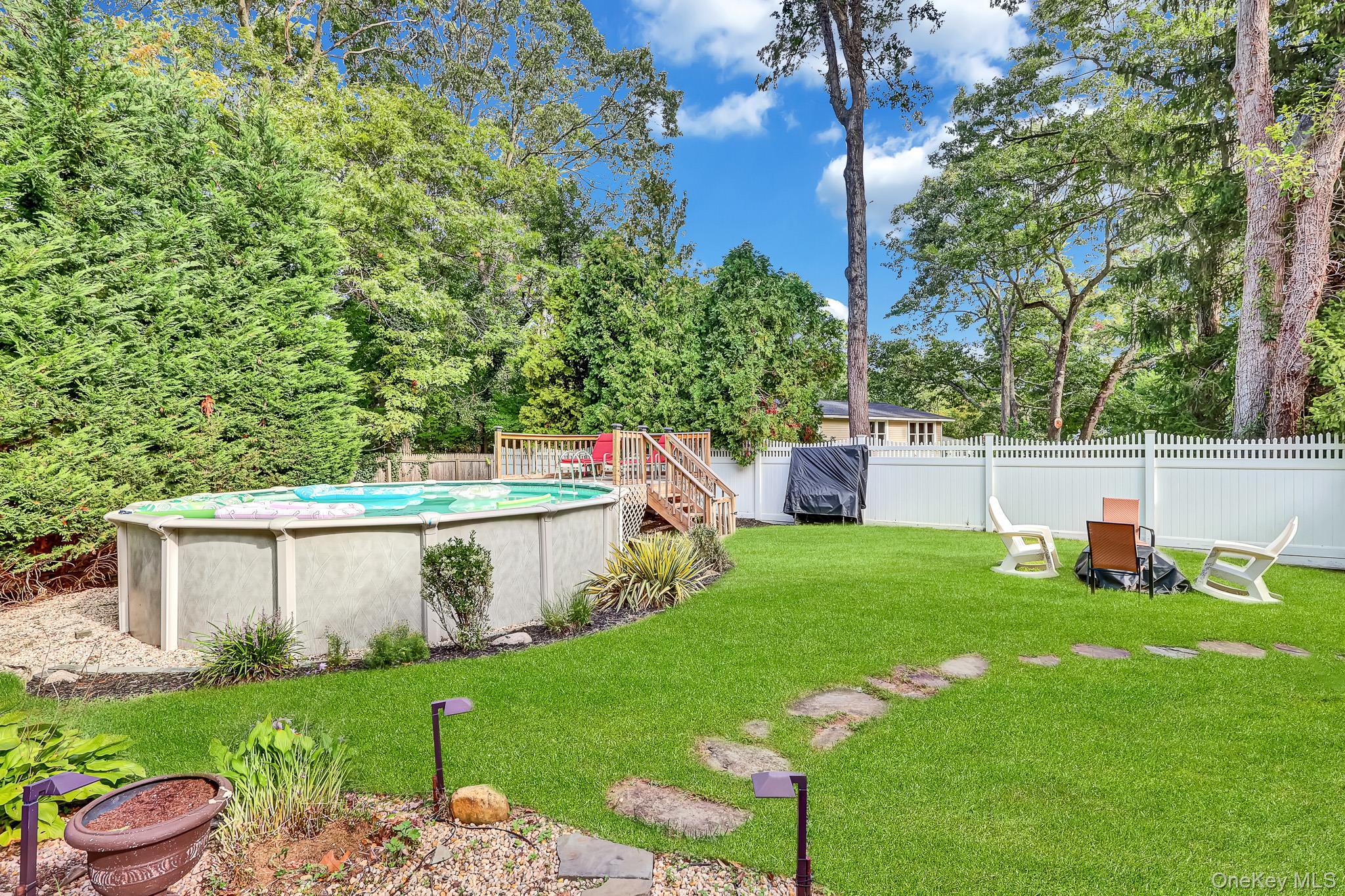 Single Family Cottontail Lane Suffolk County, NY 11733, MLS-1048542-22