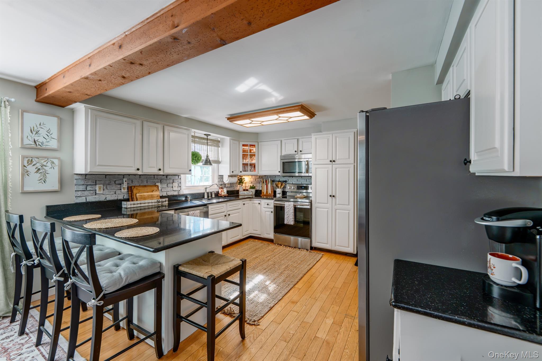 Single Family Kerry Lane  Ulster County, NY 12401, MLS-1048548-17