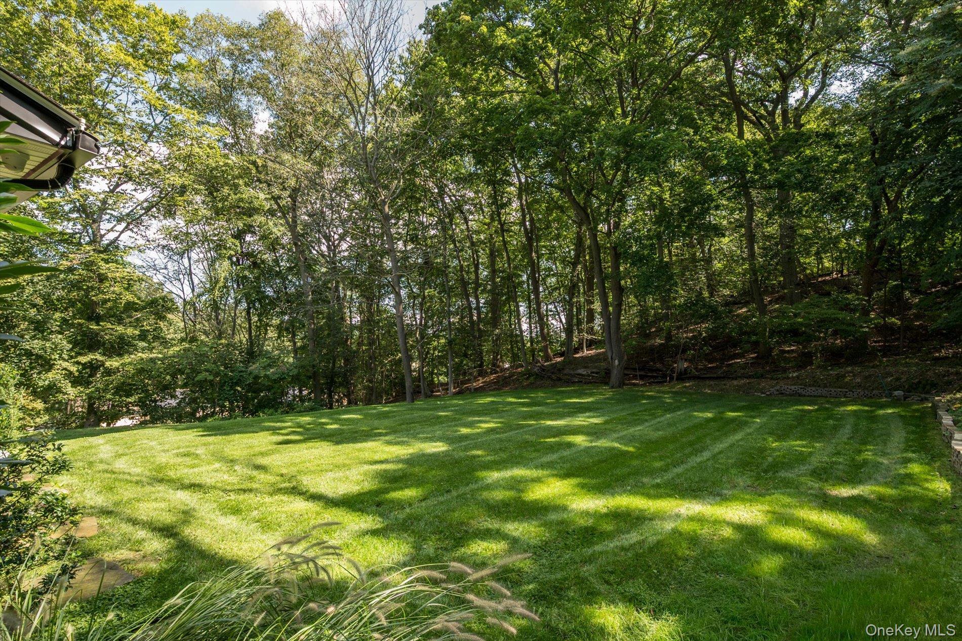 Single Family Tanyard Lane Suffolk County, NY 11743, MLS-1048552-28