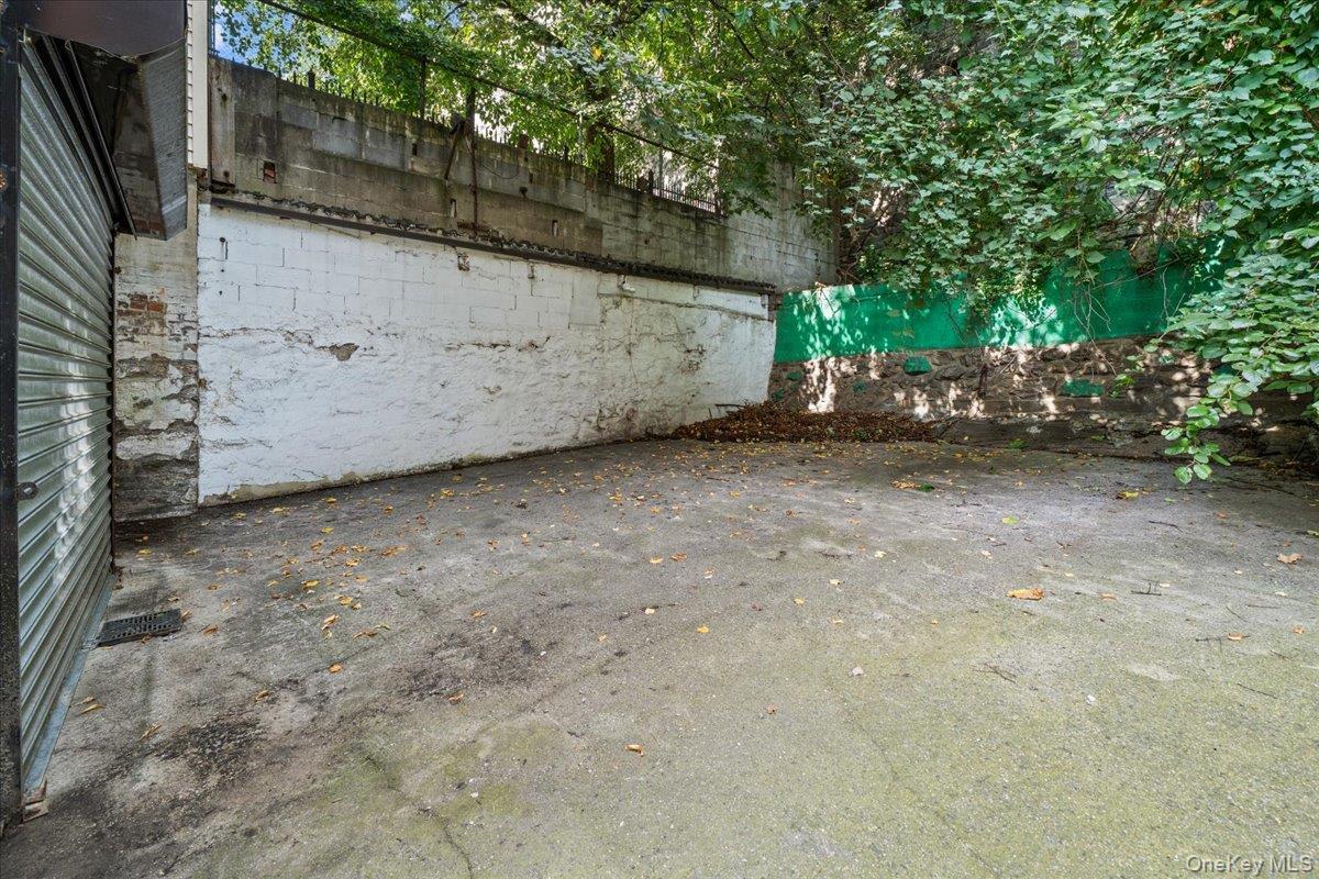 Single Family Plimpton Avenue Bronx, NY 10452, MLS-1048565-19