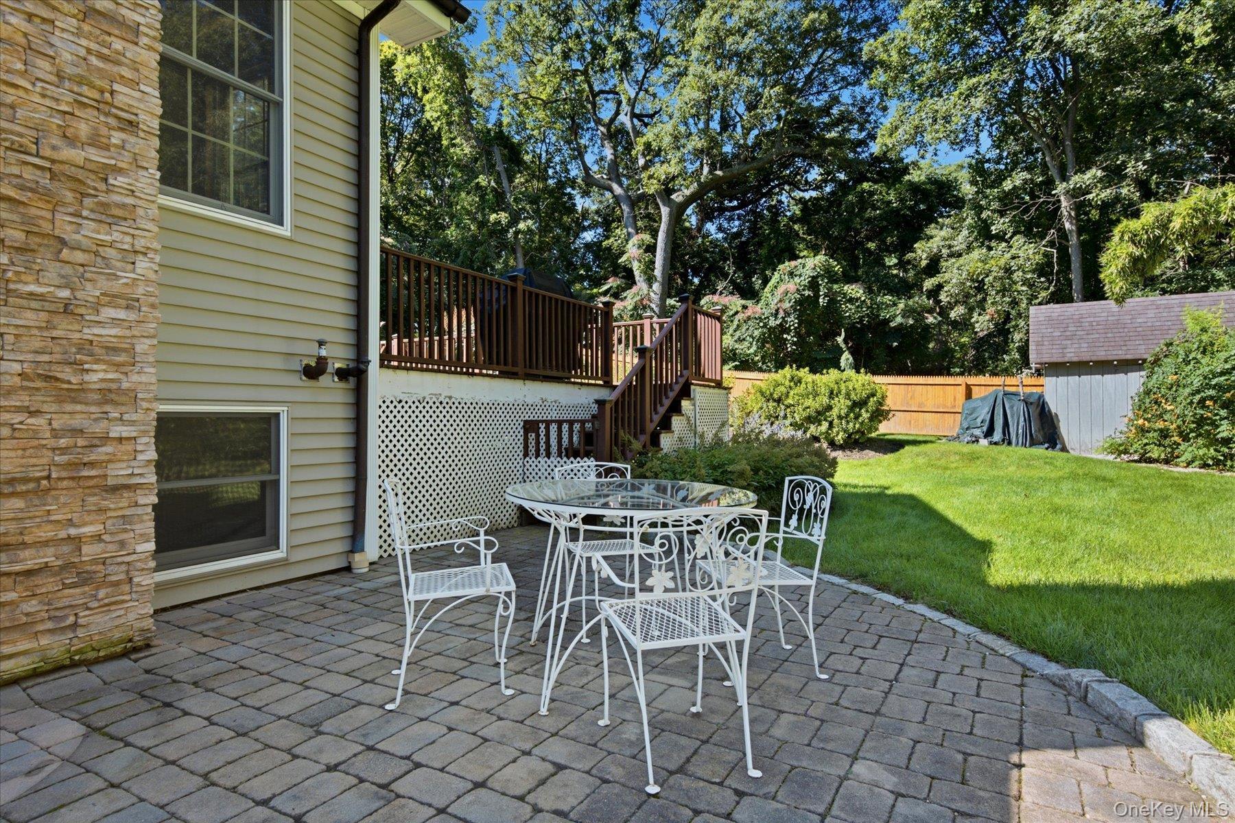 Single Family Sylvan Lane Suffolk County, NY 11764, MLS-1048589-10