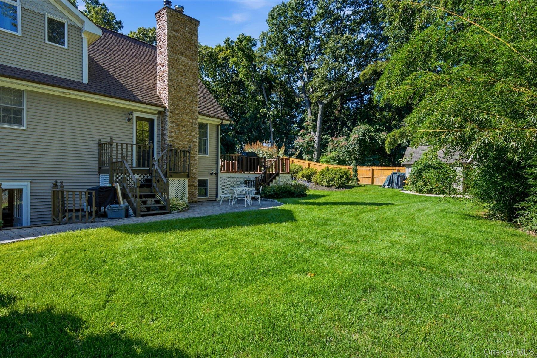 Single Family Sylvan Lane Suffolk County, NY 11764, MLS-1048589-3