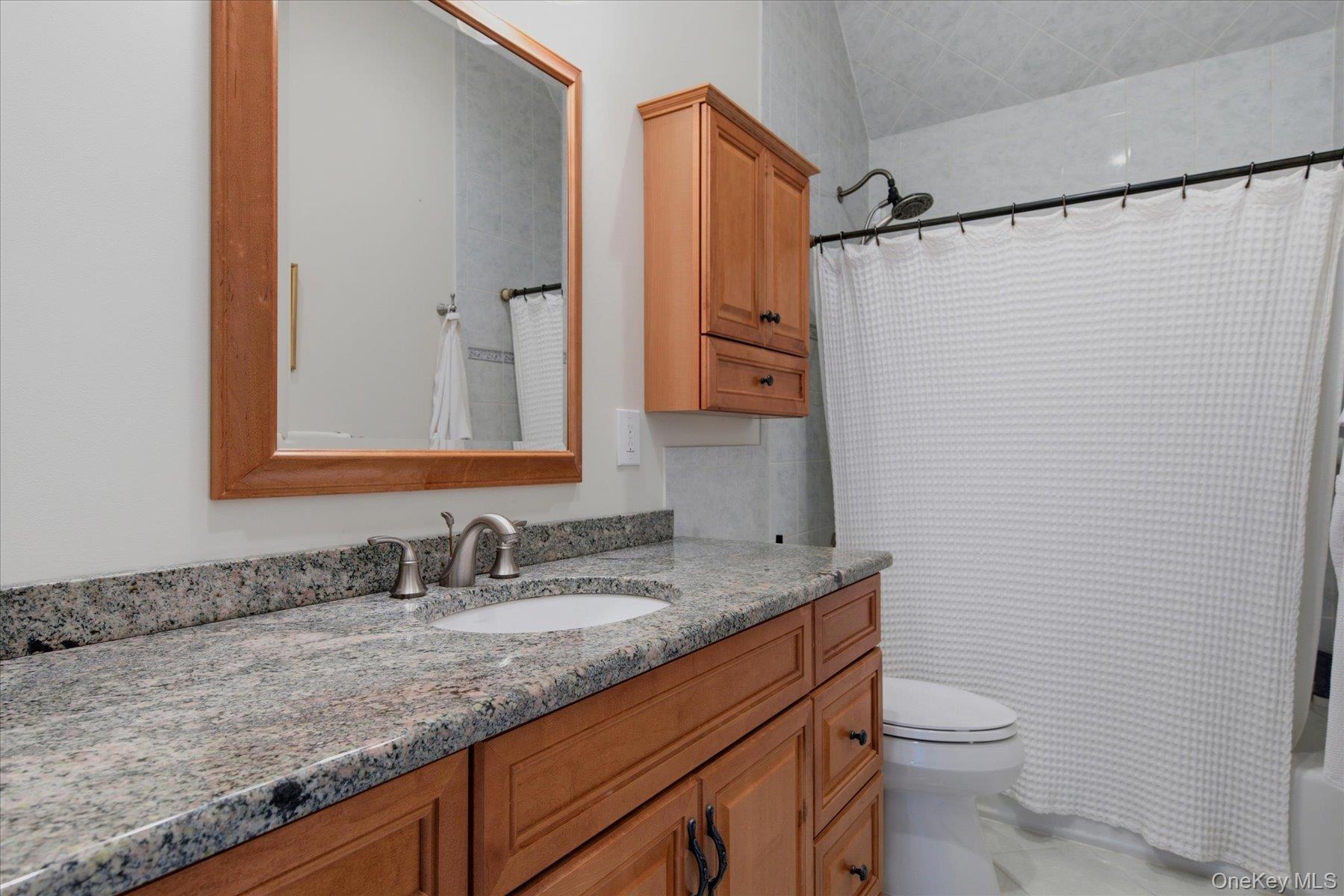 Single Family Sylvan Lane Suffolk County, NY 11764, MLS-1048589-32